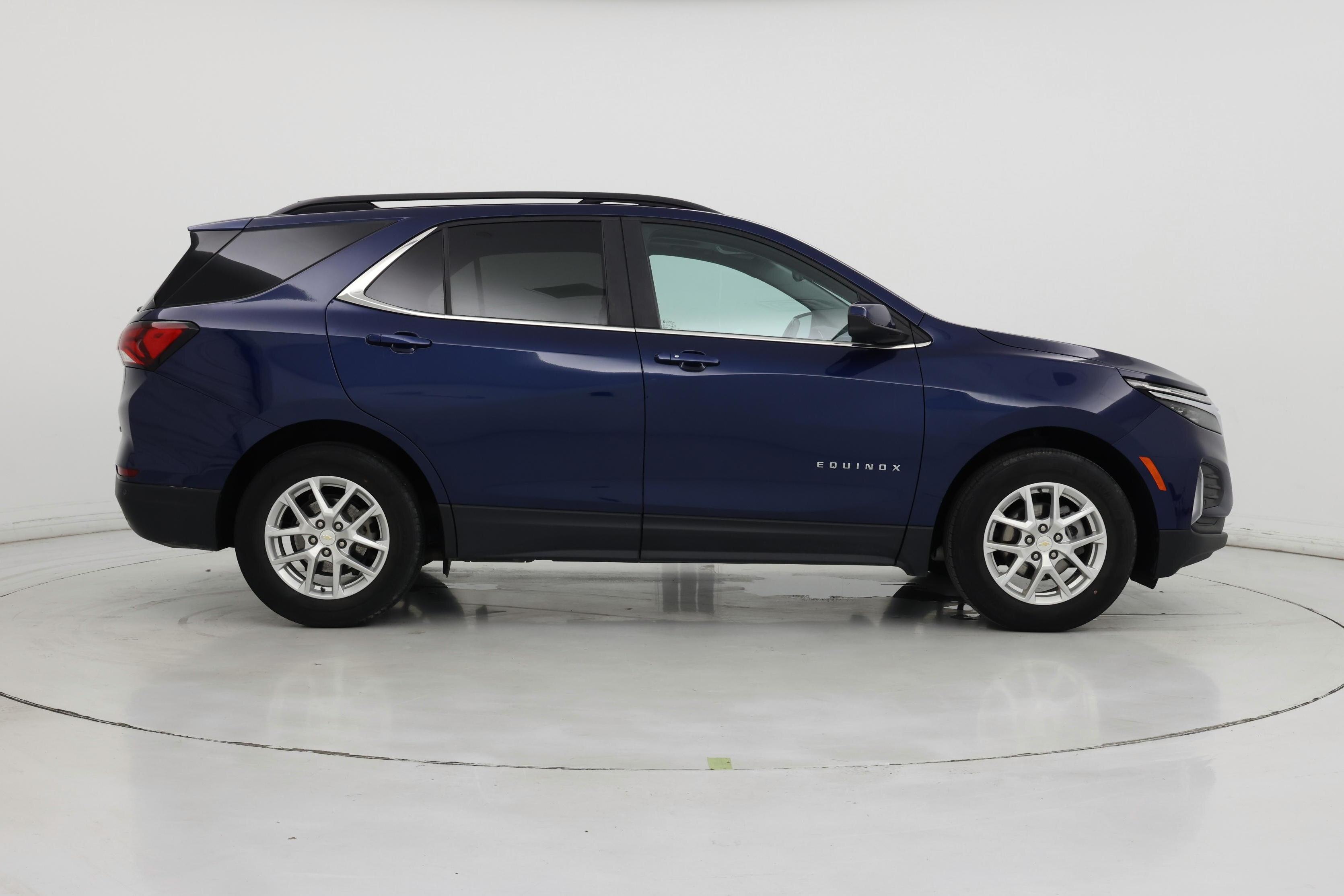 Thumbnail: 2022 Chevrolet Equinox - 7