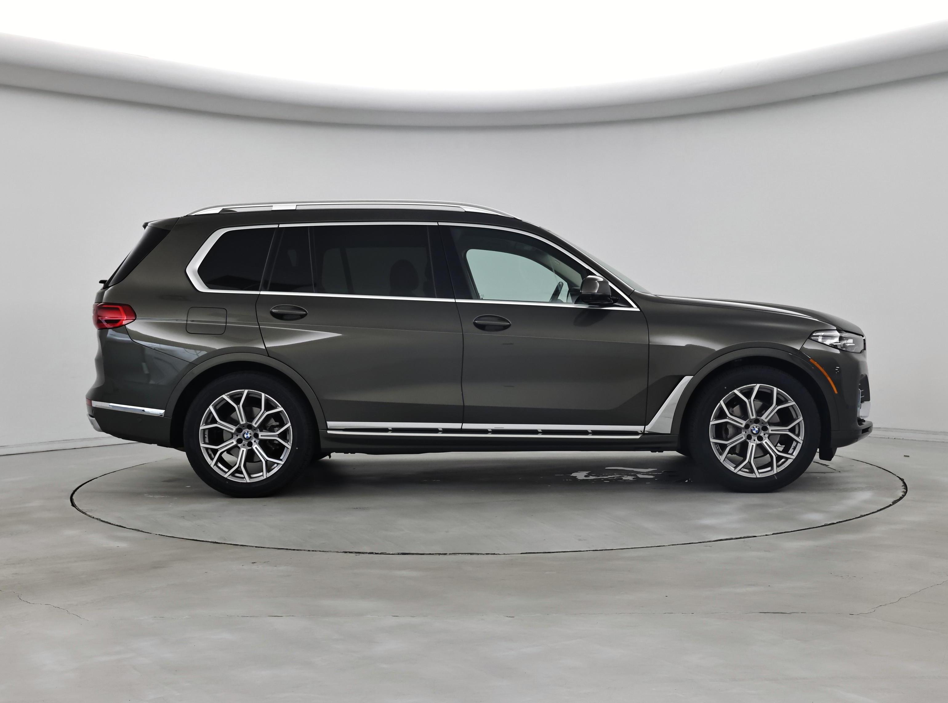 Thumbnail: 2022 BMW X7 - 7