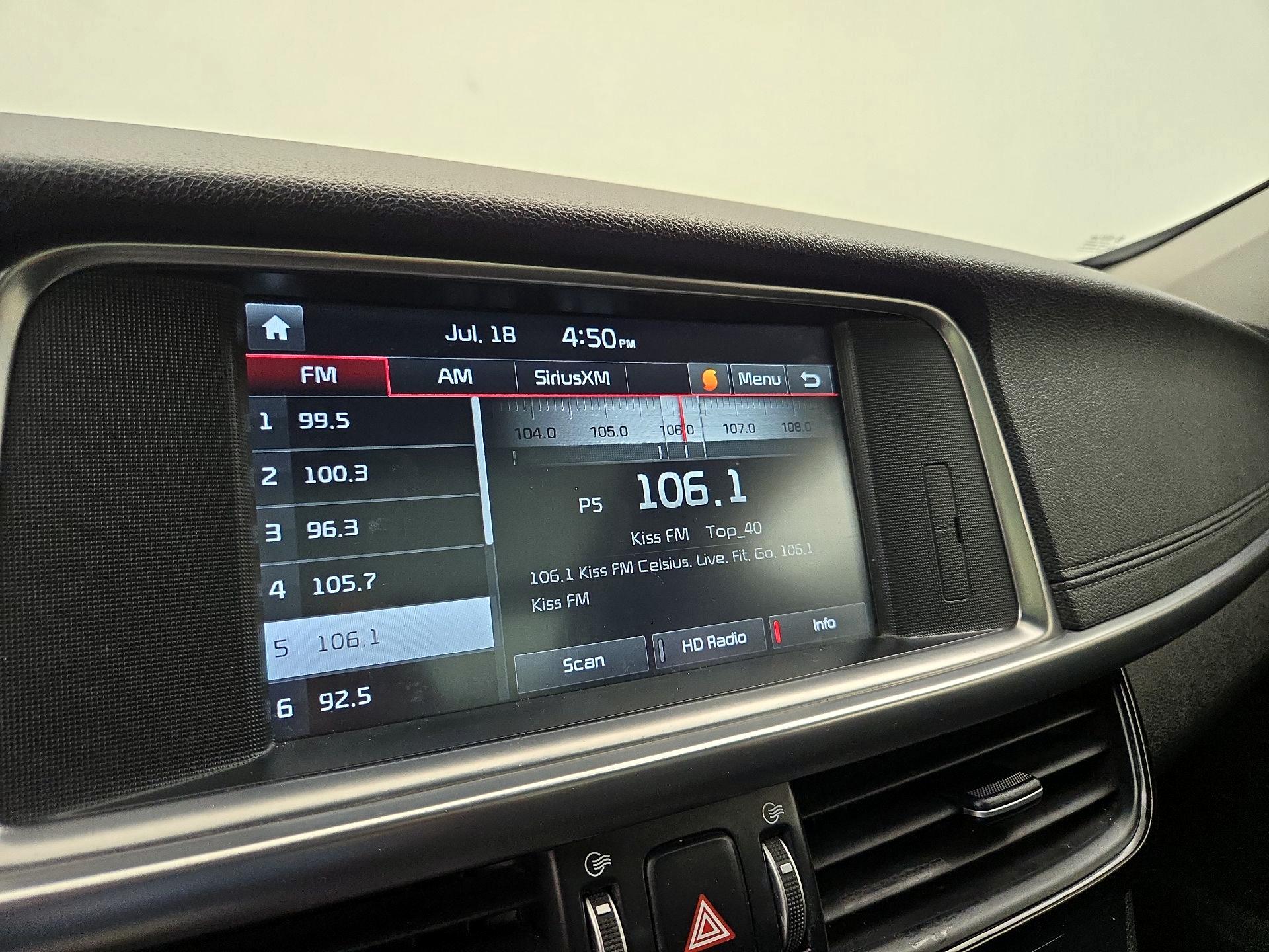Thumbnail: 2016 Kia Optima - 16