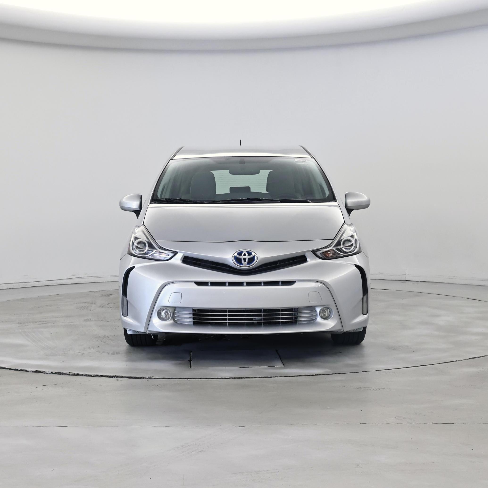Thumbnail: 2015 Toyota Prius v - 5