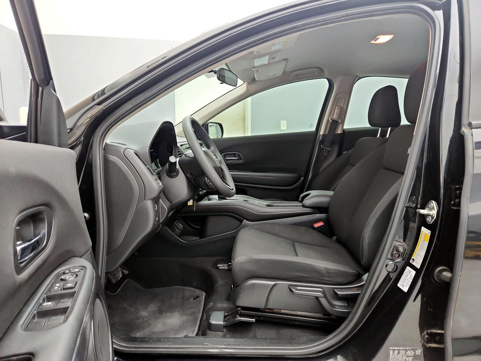 Thumbnail: 2018 Honda HR-V - 11