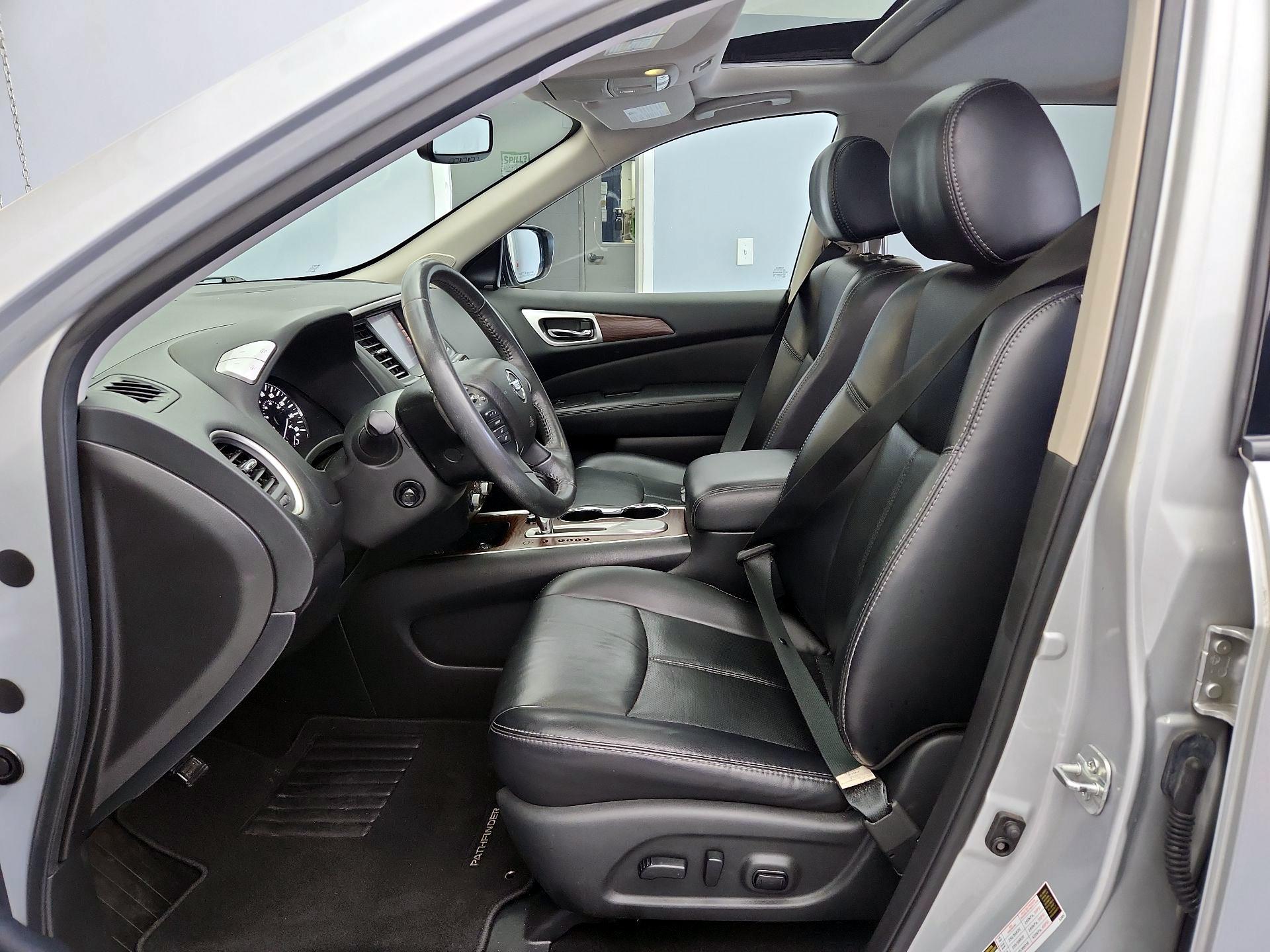 Thumbnail: 2018 Nissan Pathfinder - 11