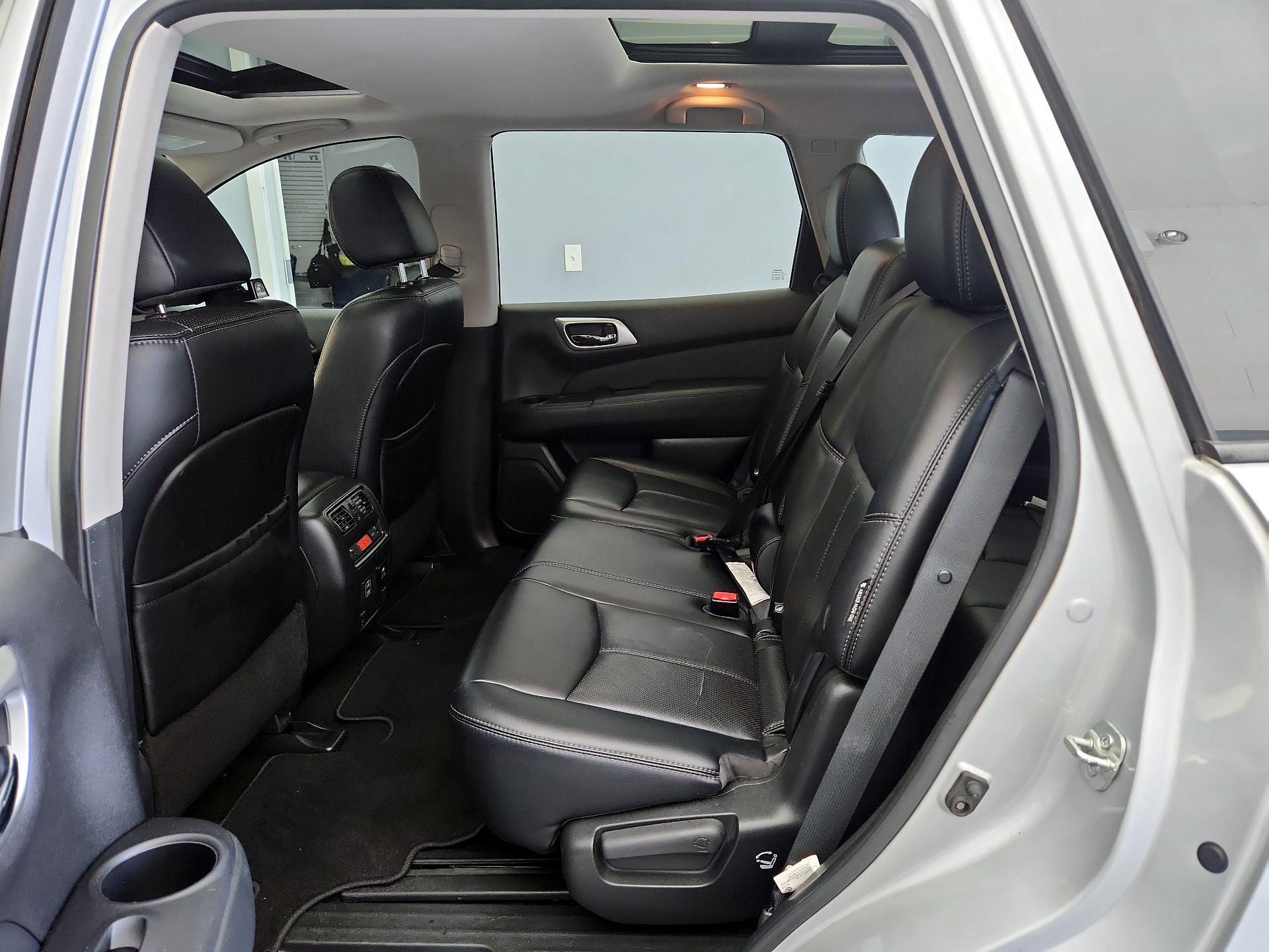 Thumbnail: 2018 Nissan Pathfinder - 20