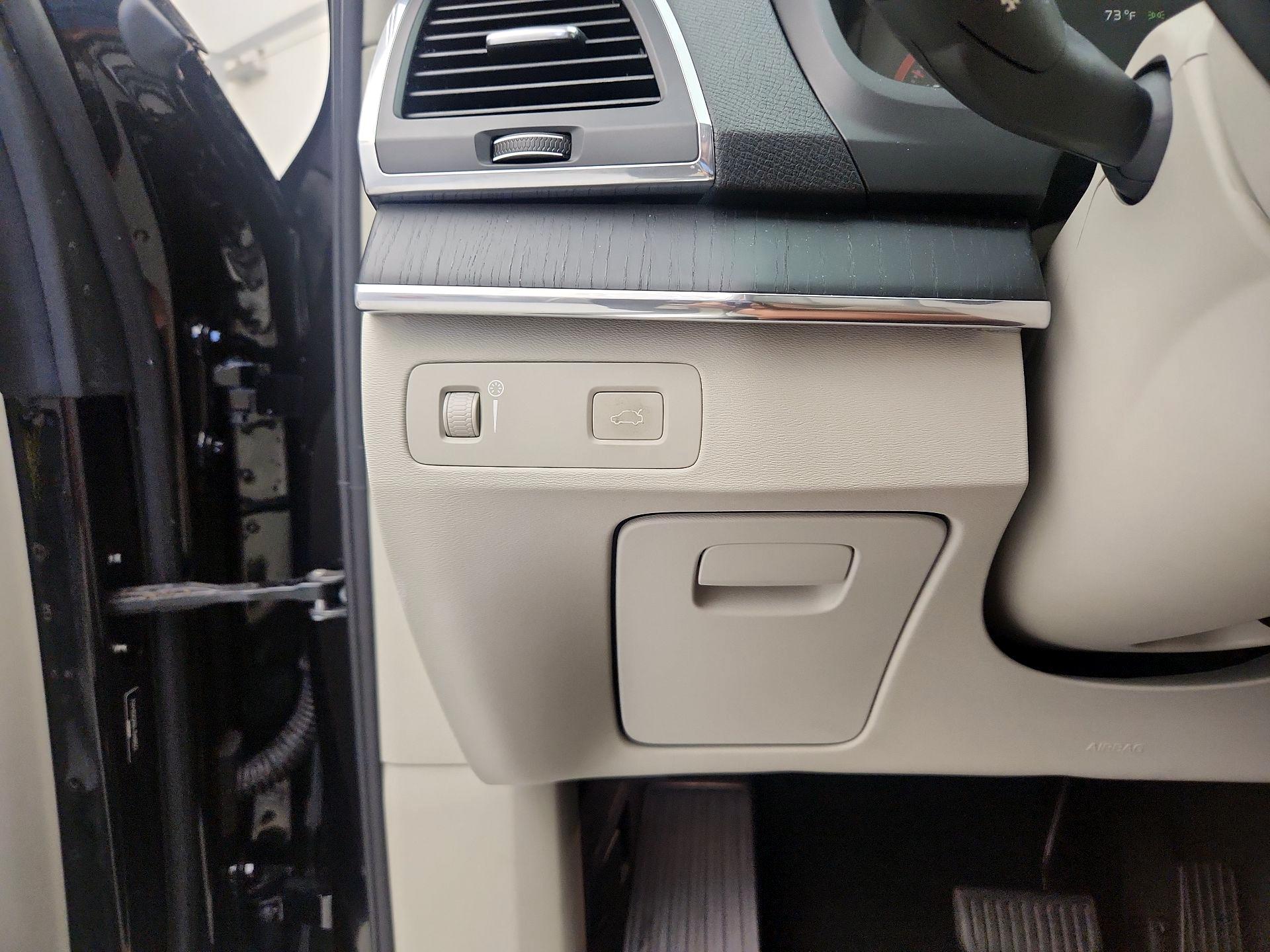 Thumbnail: 2020 Volvo XC90 - 13