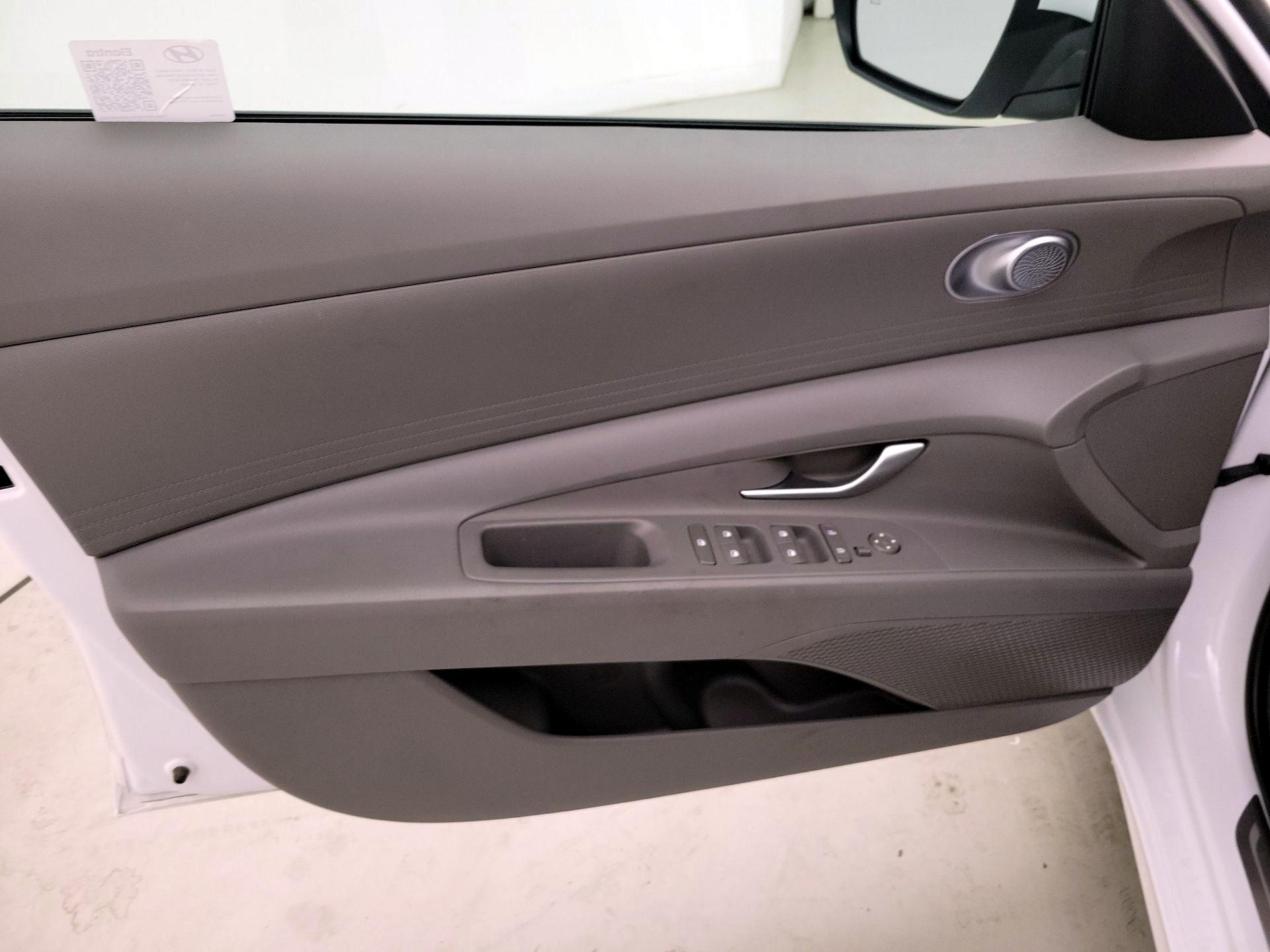 Thumbnail: 2024 Hyundai Elantra - 12