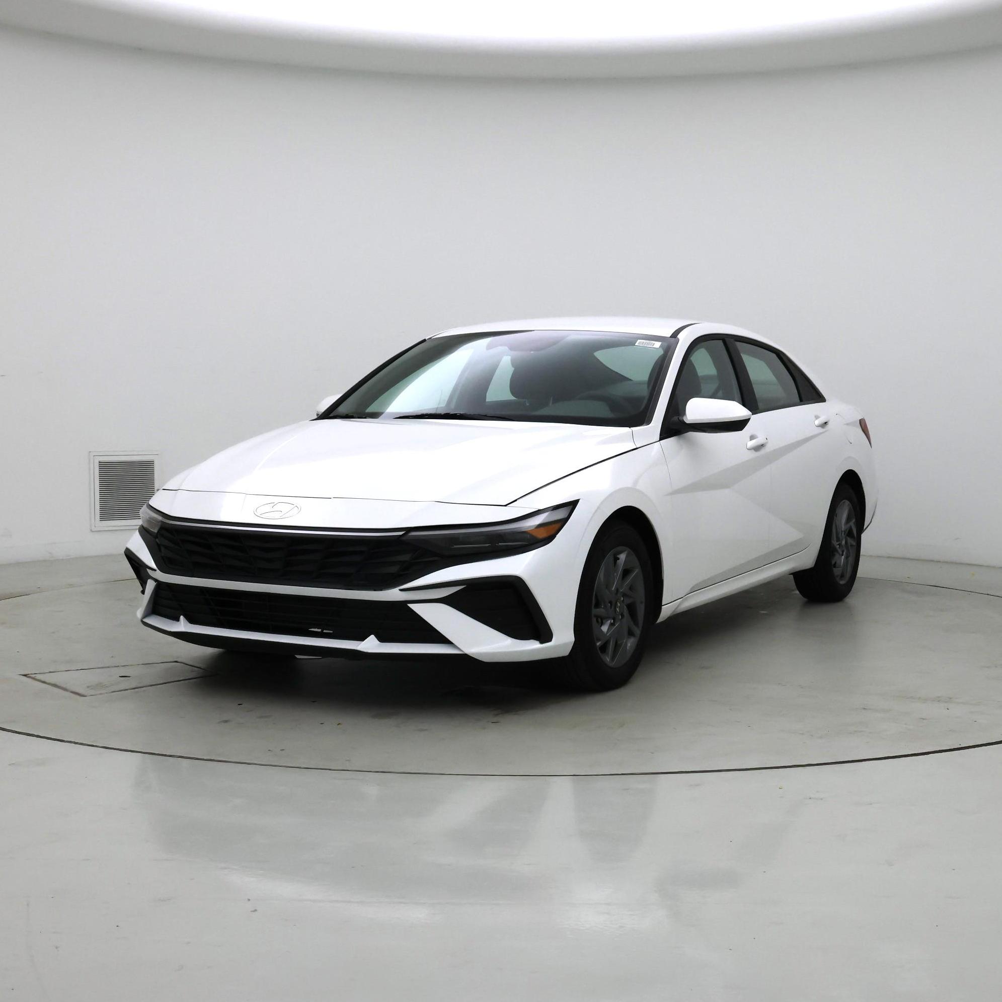 Thumbnail: 2024 Hyundai Elantra - 4