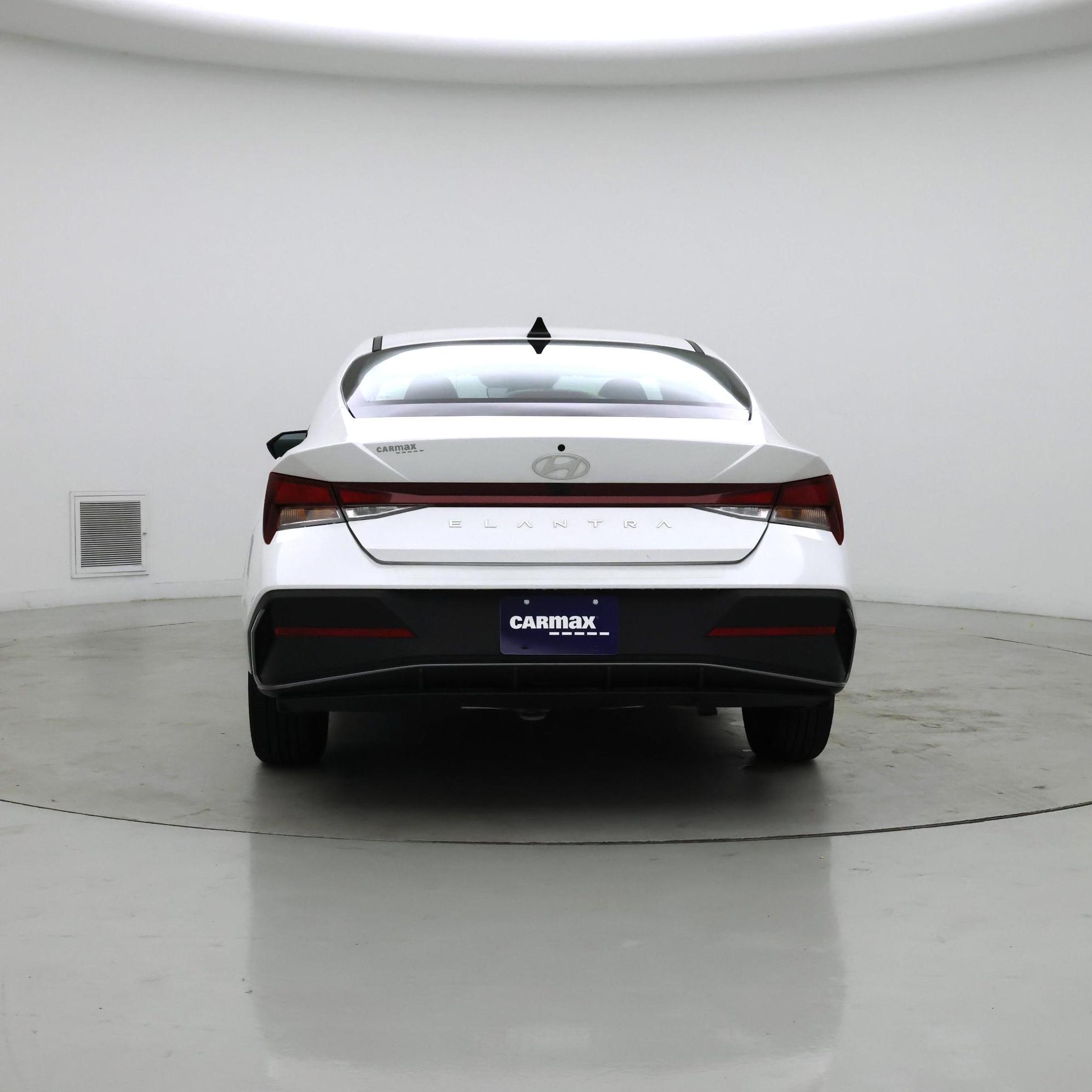 Thumbnail: 2024 Hyundai Elantra - 6