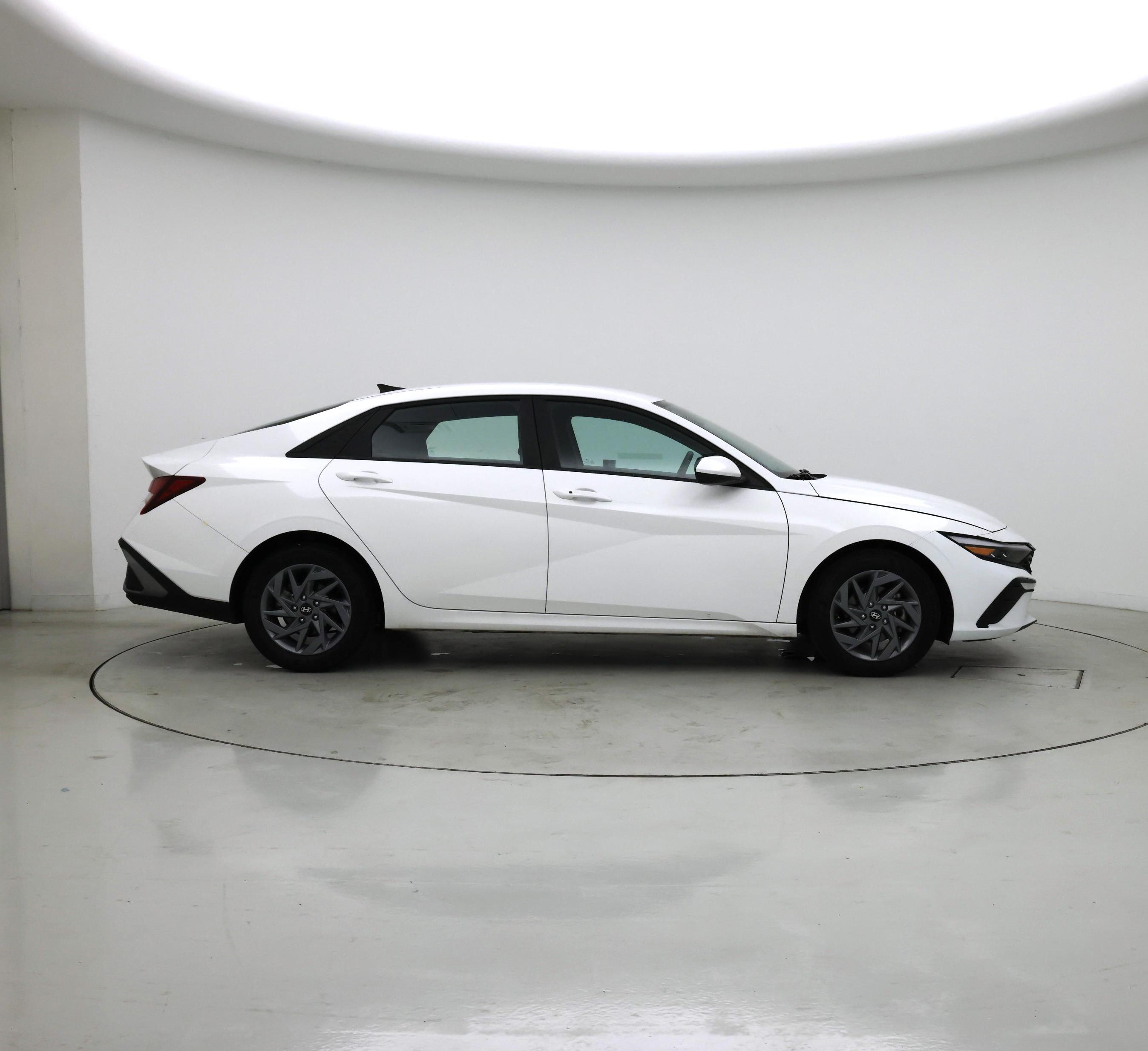 Thumbnail: 2024 Hyundai Elantra - 7