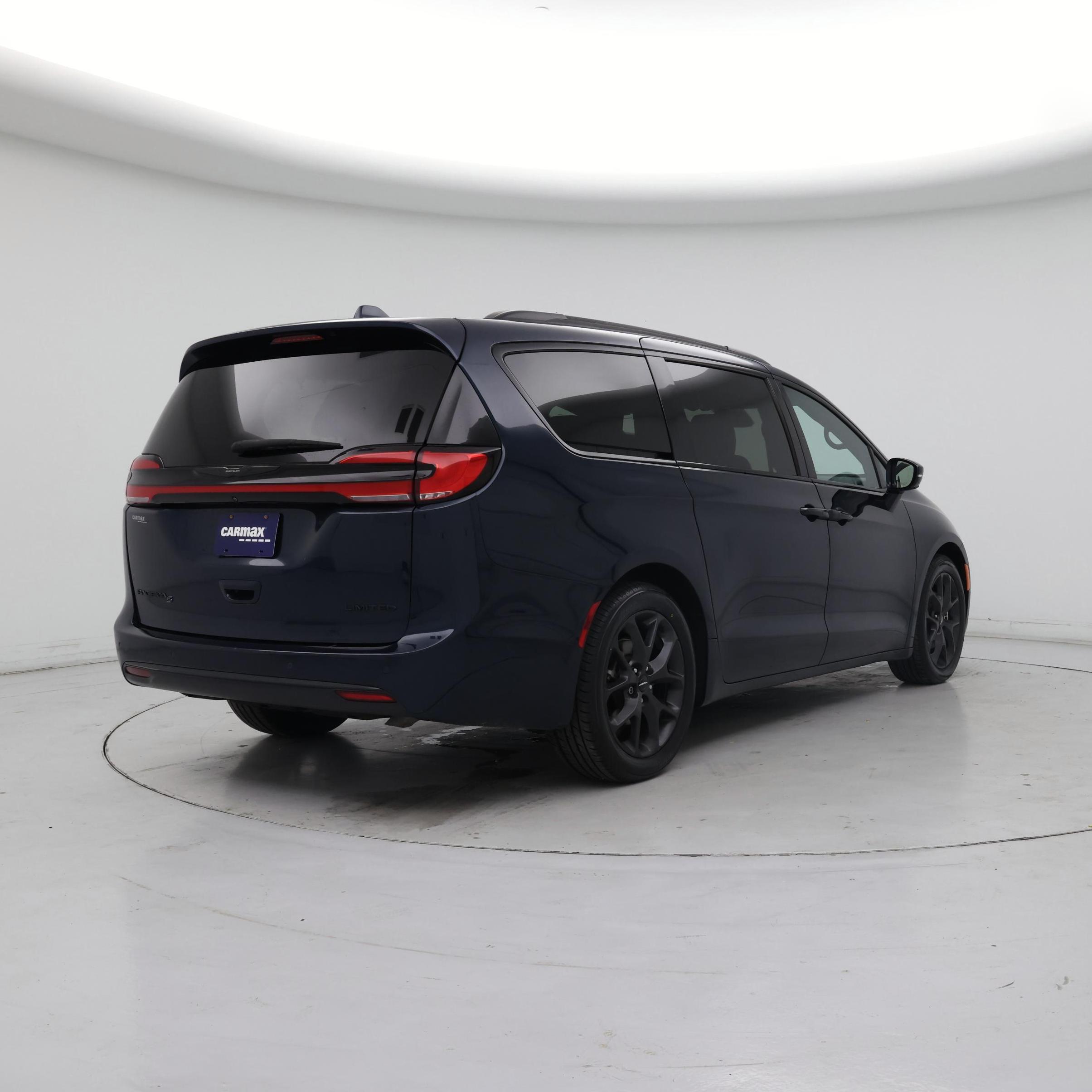 Thumbnail: 2022 Chrysler Pacifica - 8