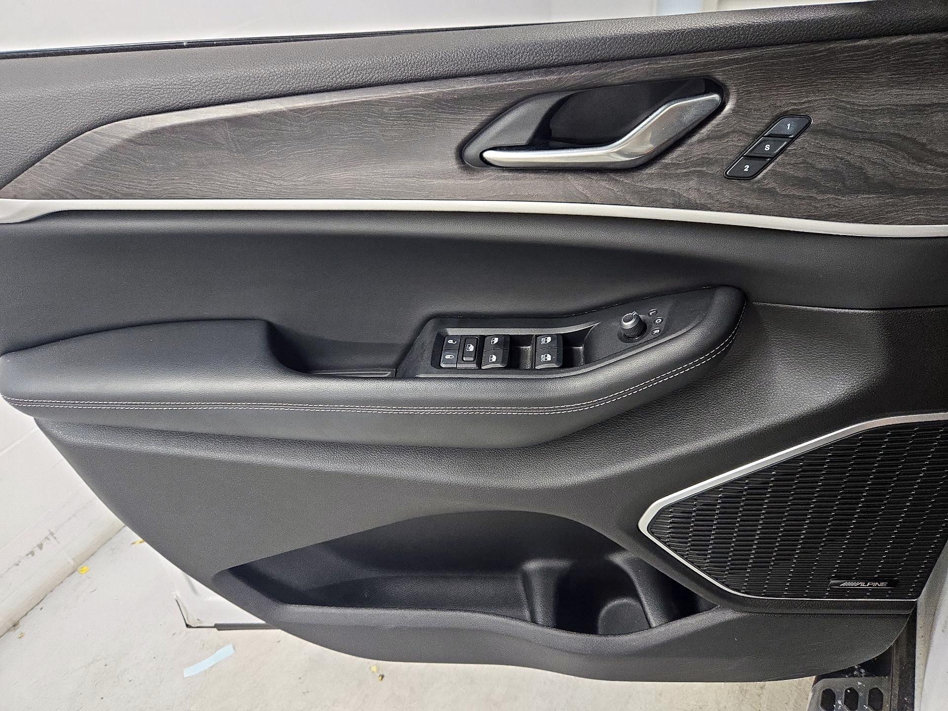 Thumbnail: 2022 Jeep Grand Cherokee - 12