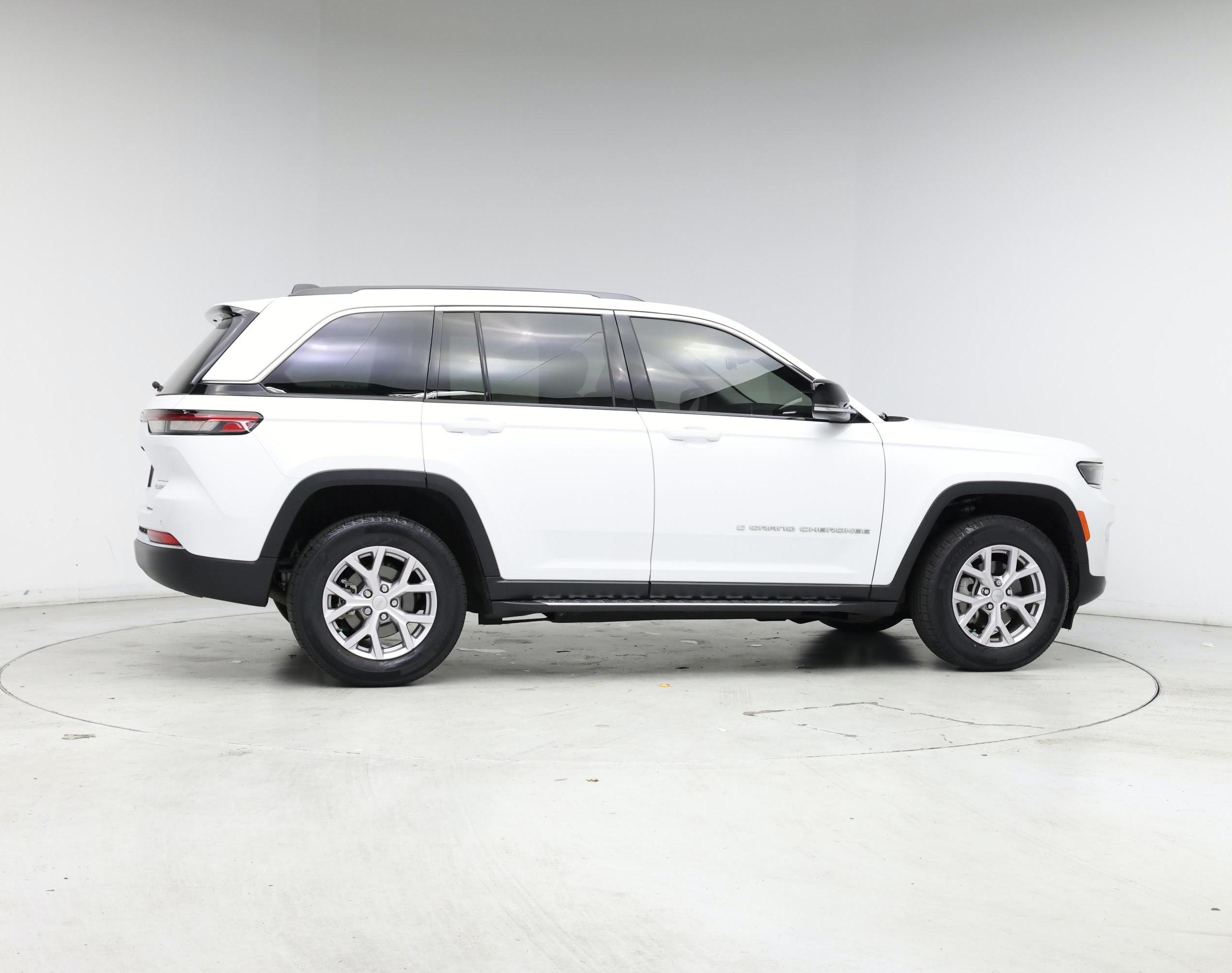 Thumbnail: 2022 Jeep Grand Cherokee - 7