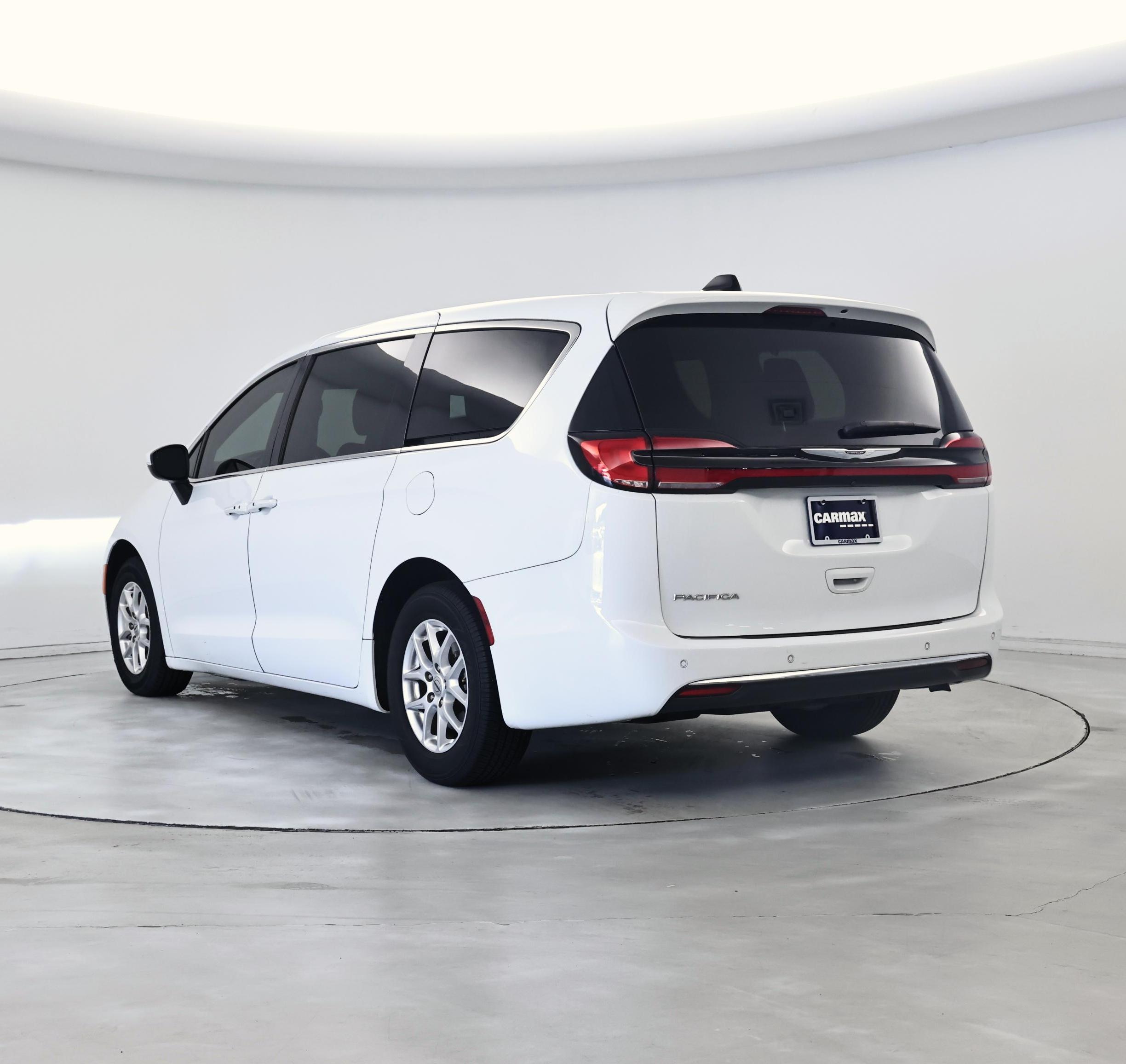 Thumbnail: 2023 Chrysler Pacifica - 2