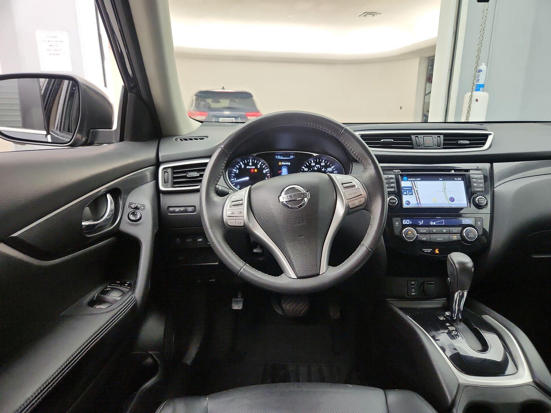 Thumbnail: 2016 Nissan Rogue - 10