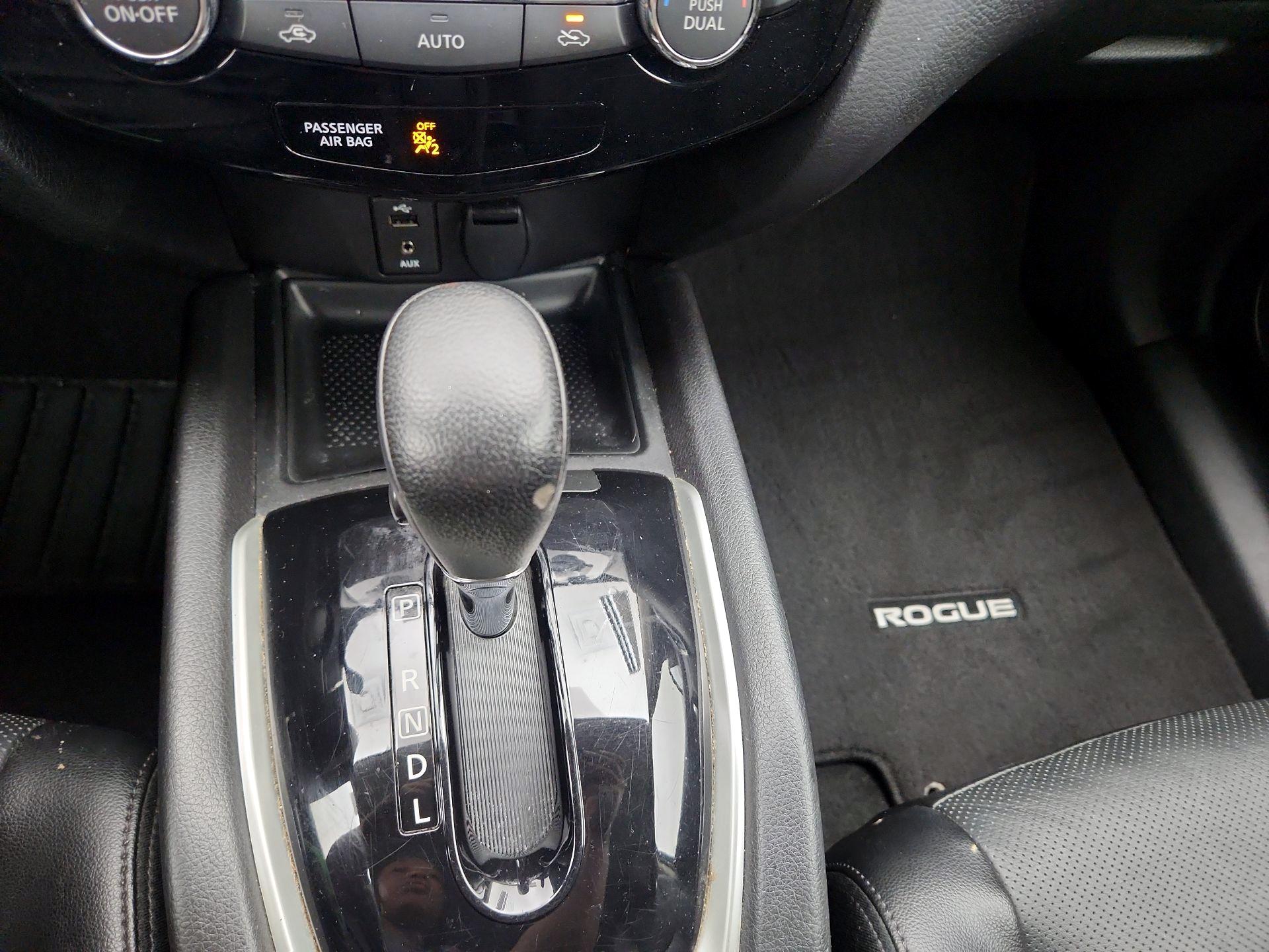 Thumbnail: 2016 Nissan Rogue - 17