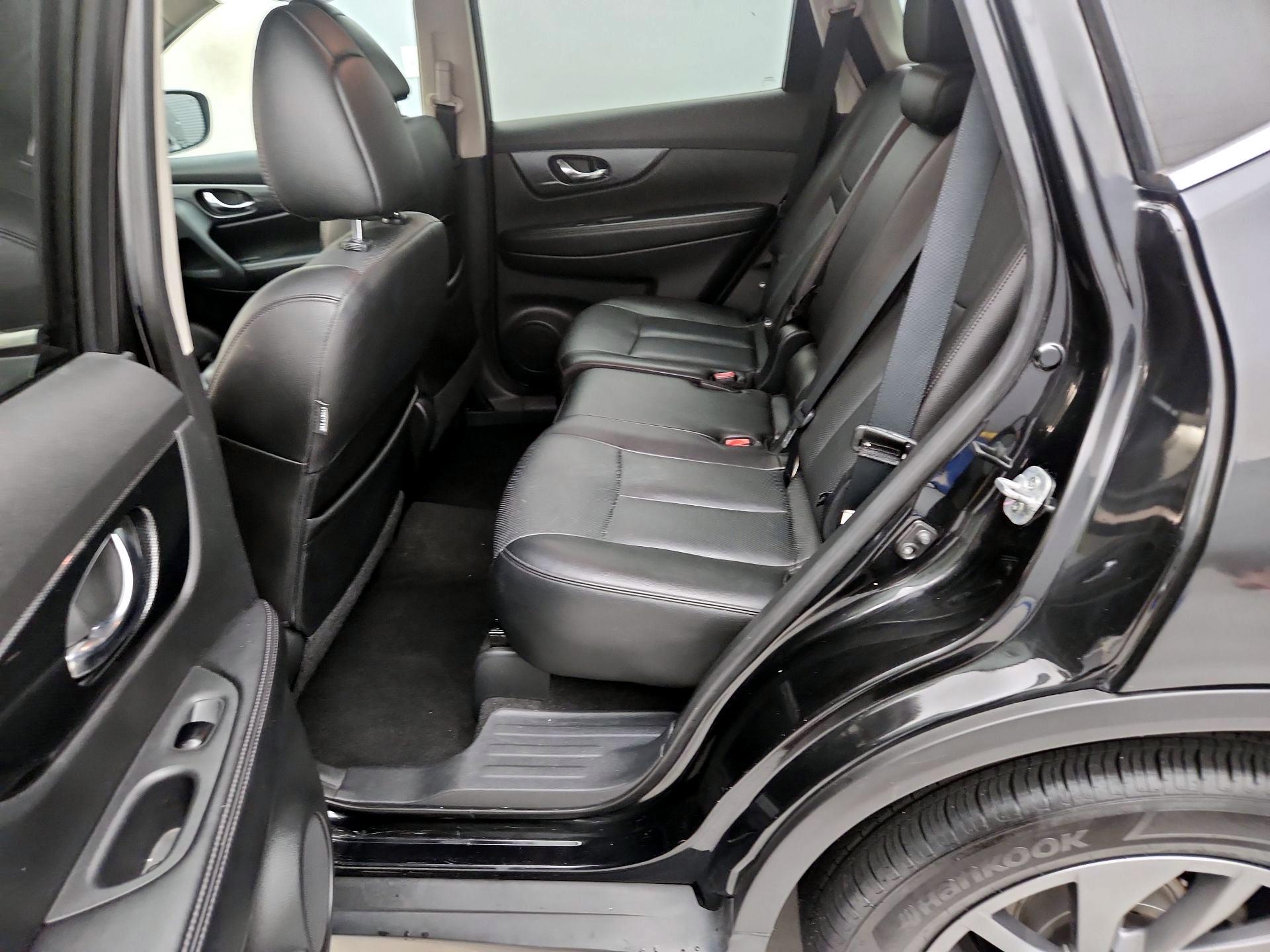 Thumbnail: 2016 Nissan Rogue - 19