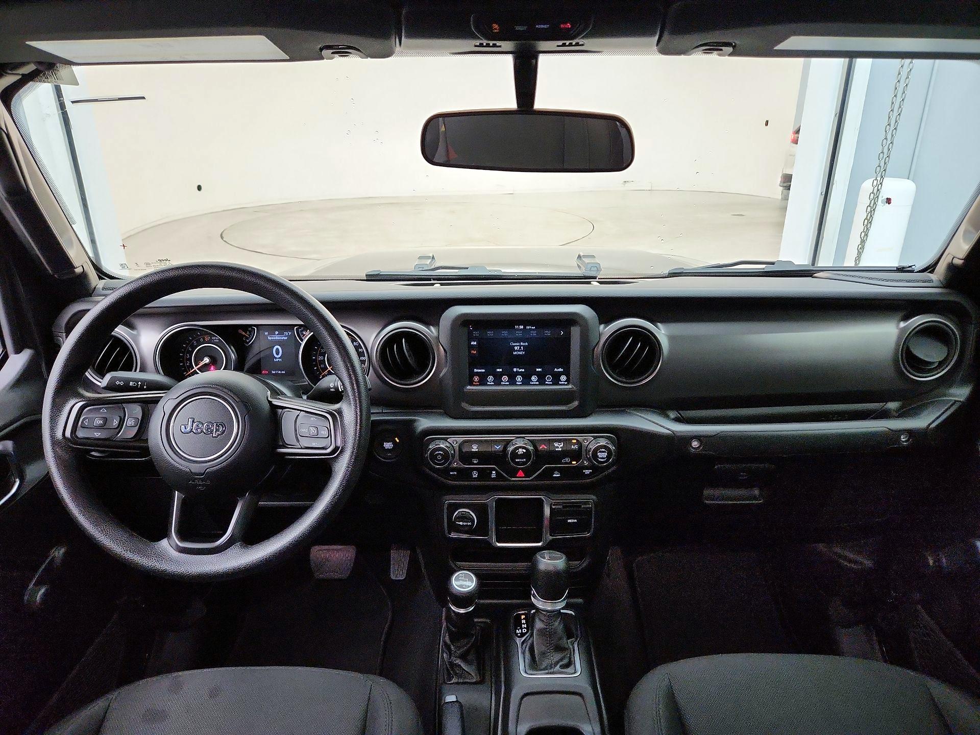 Thumbnail: 2023 Jeep Gladiator - 9
