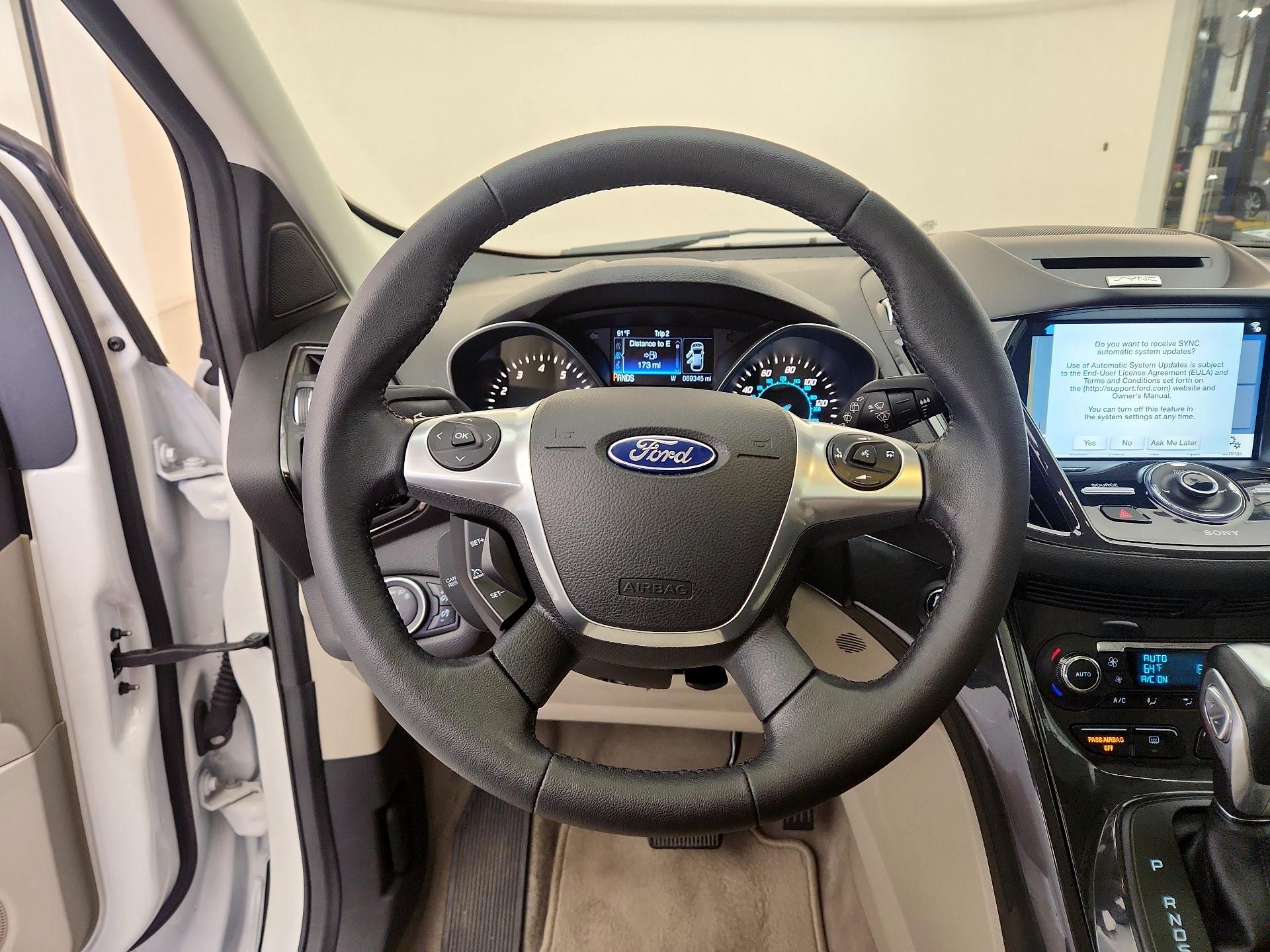 Thumbnail: 2016 Ford Escape - 10