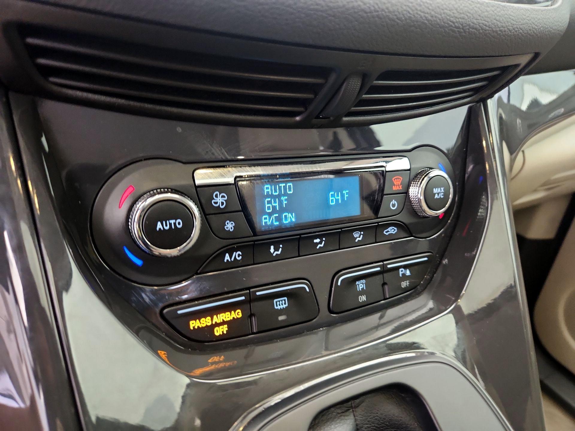 Thumbnail: 2016 Ford Escape - 17