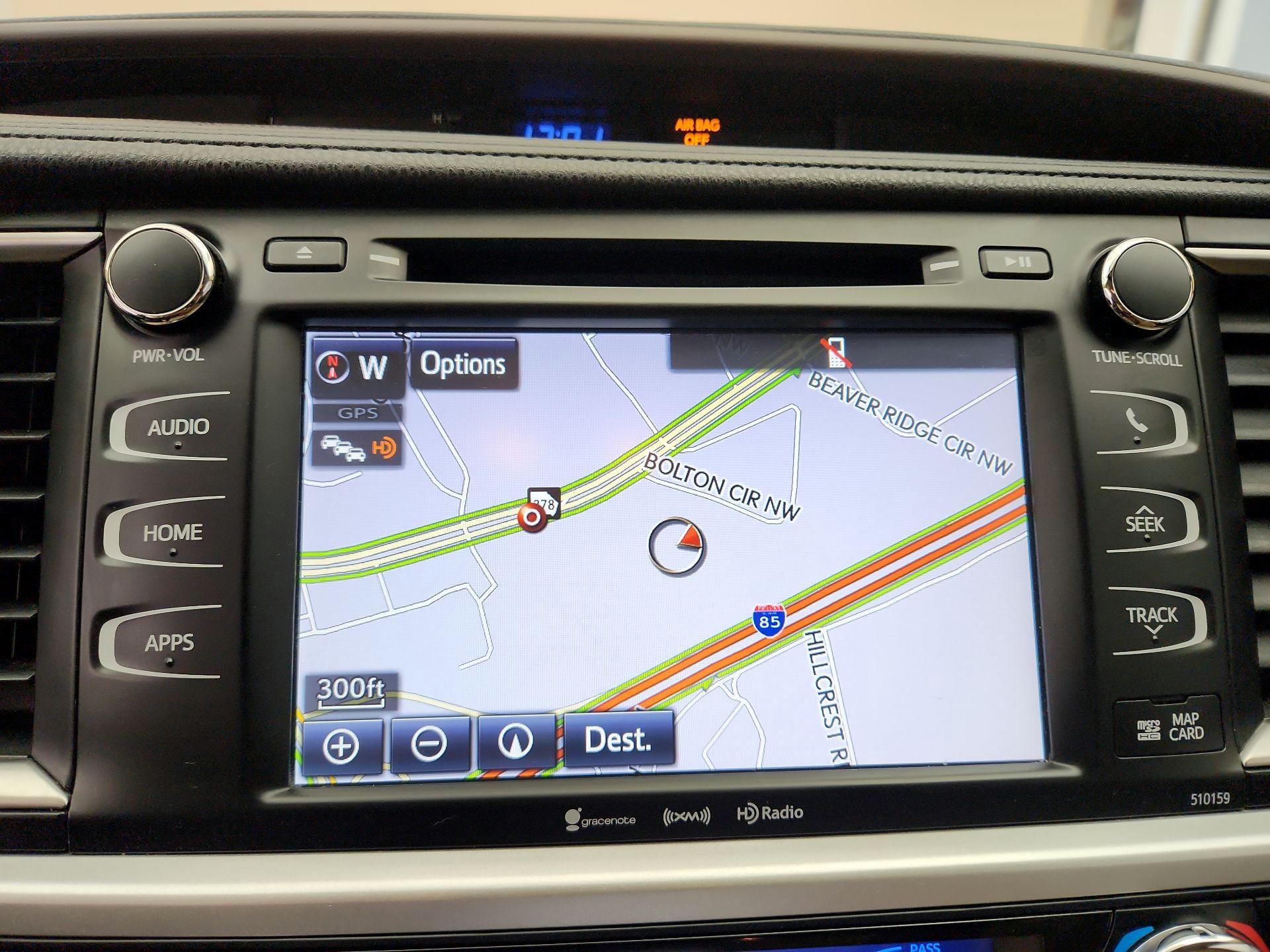 Thumbnail: 2016 Toyota Highlander - 14