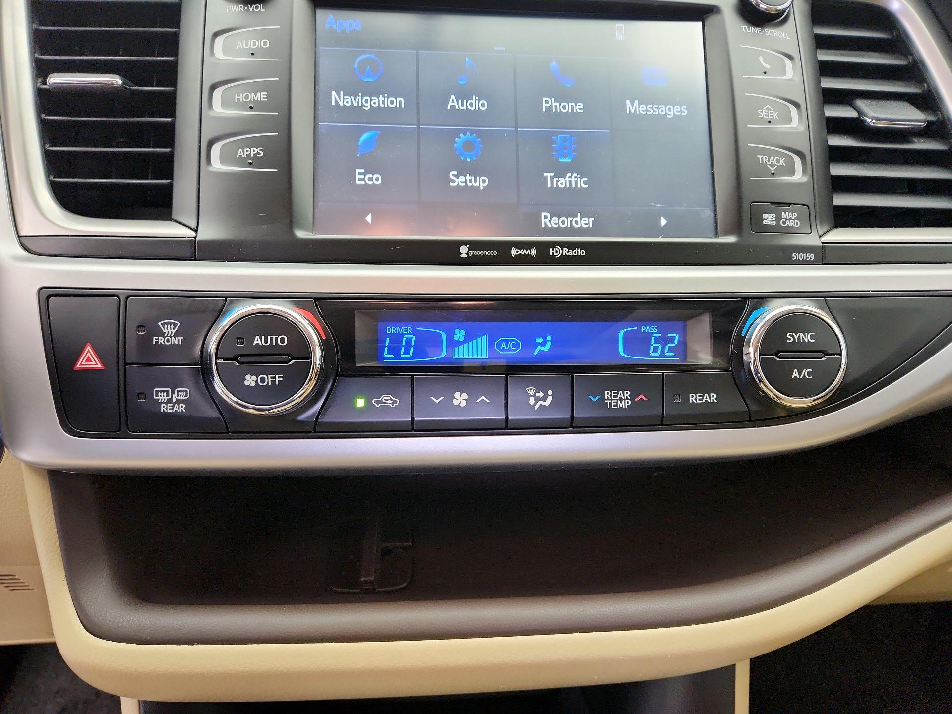 Thumbnail: 2016 Toyota Highlander - 17