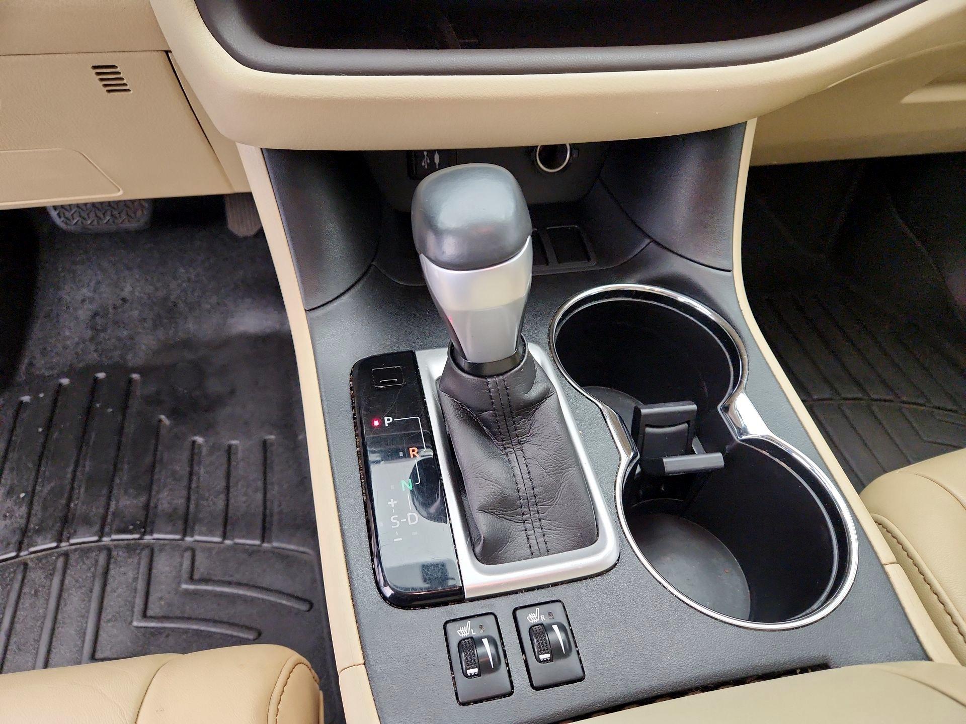 Thumbnail: 2016 Toyota Highlander - 18