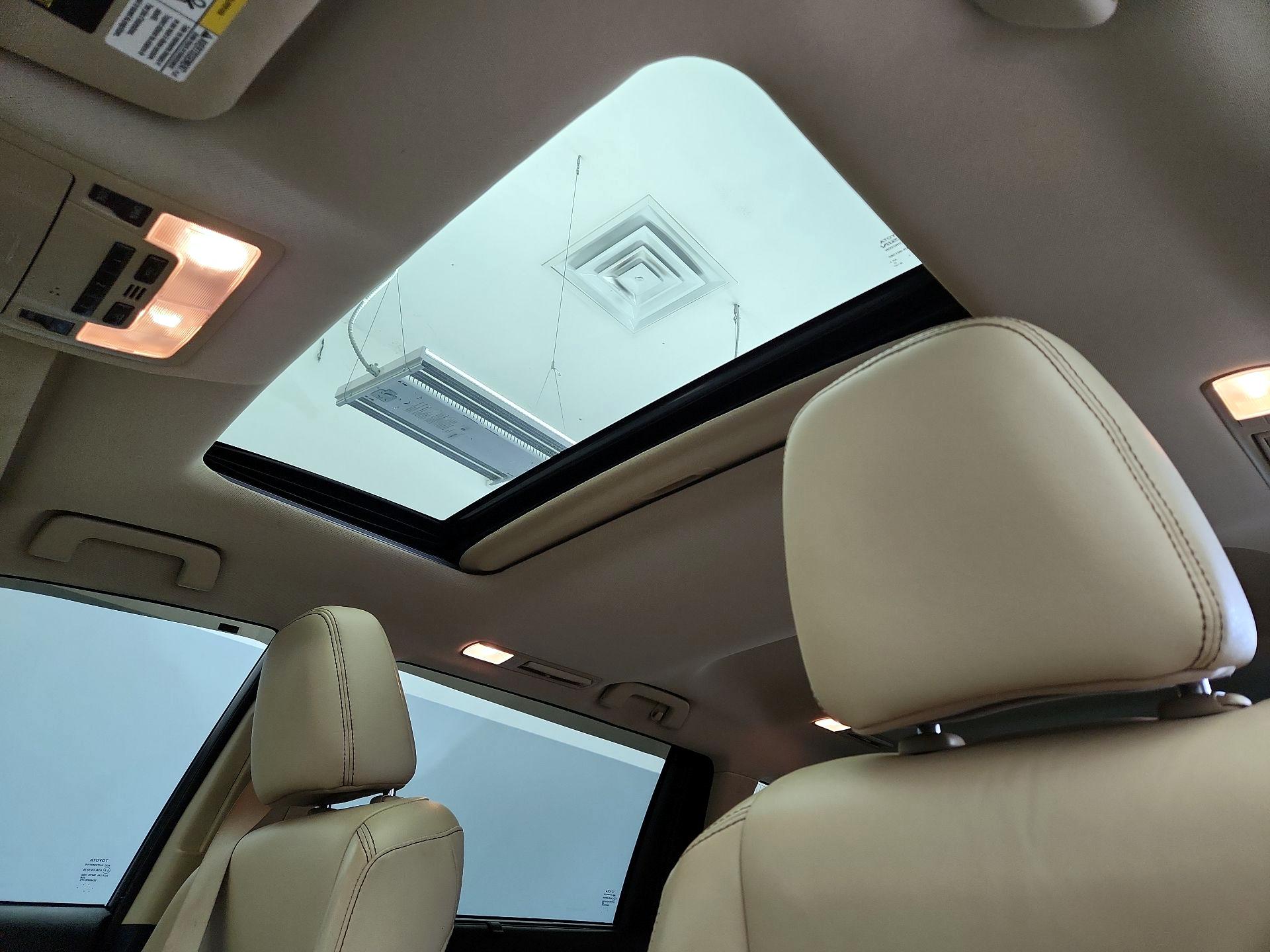 Thumbnail: 2016 Toyota Highlander - 20