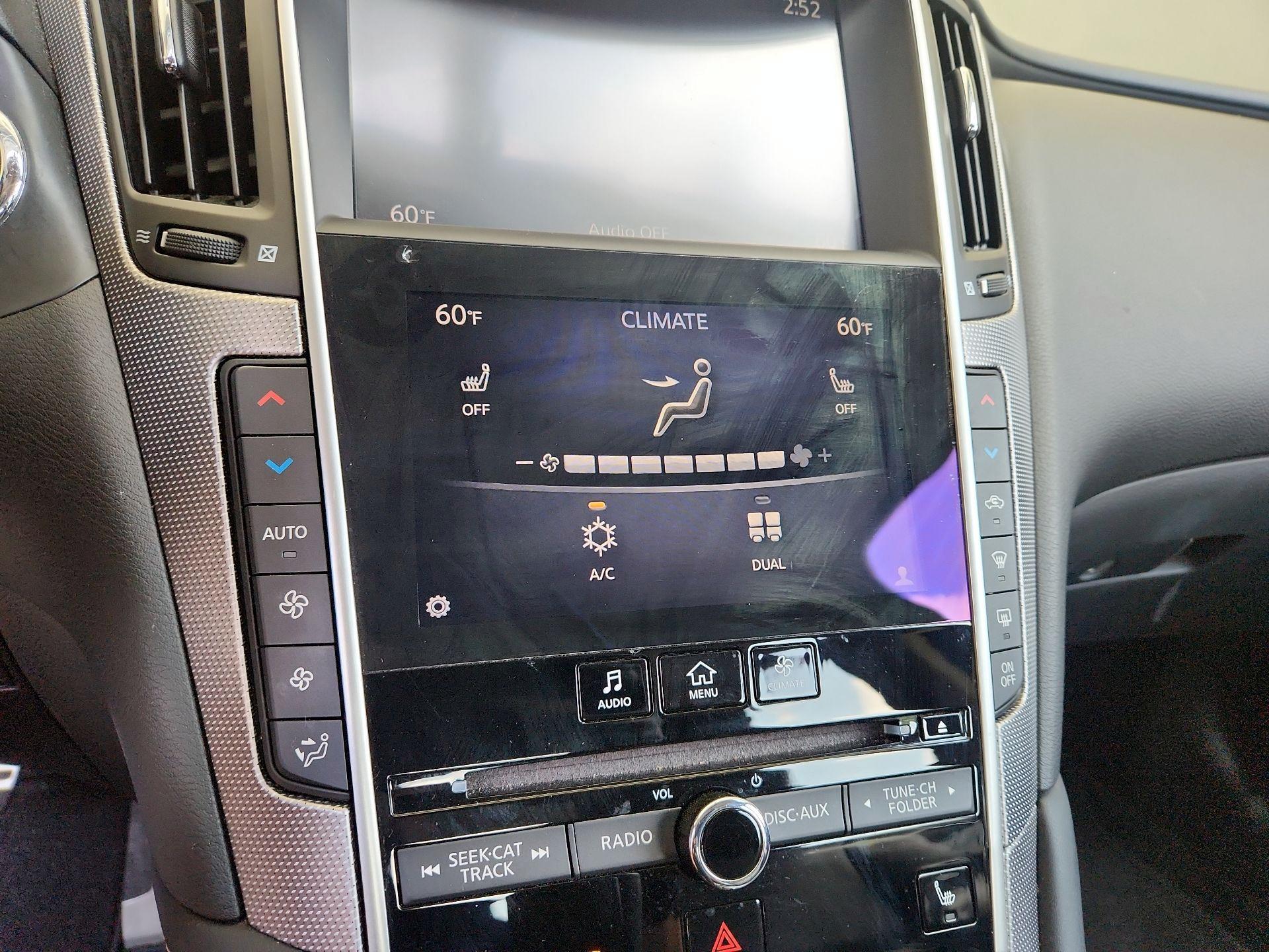 Thumbnail: 2015 INFINITI Q50 - 17