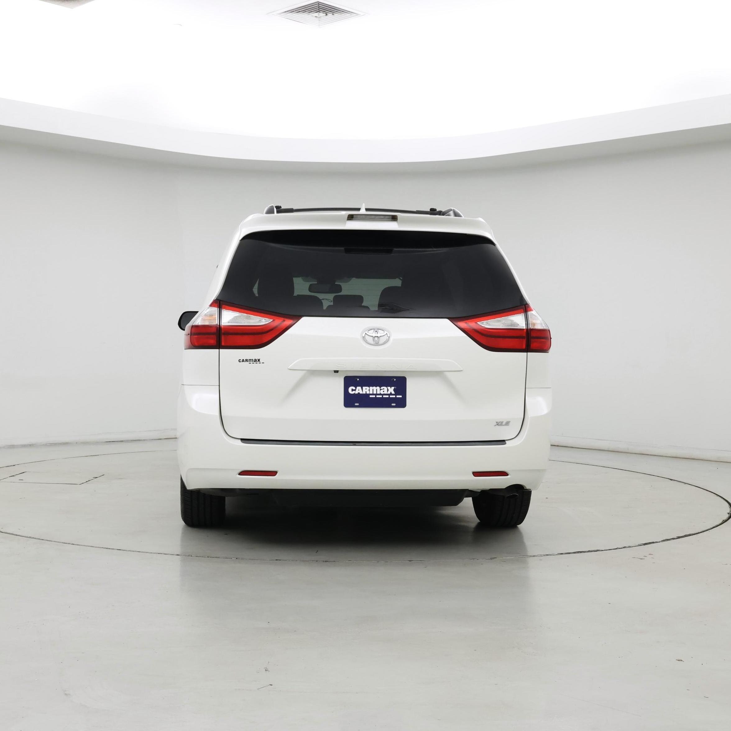 Thumbnail: 2018 Toyota Sienna - 6