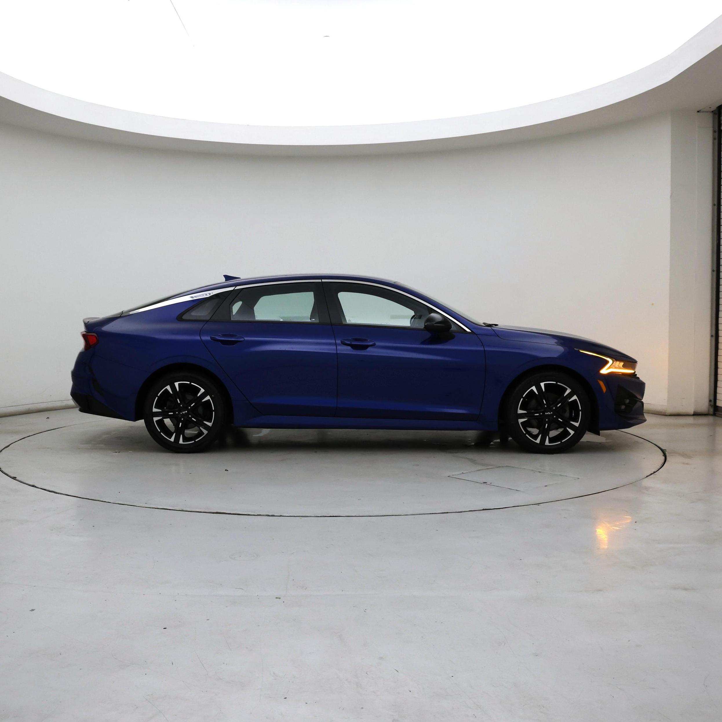Thumbnail: 2022 Kia K5 - 7