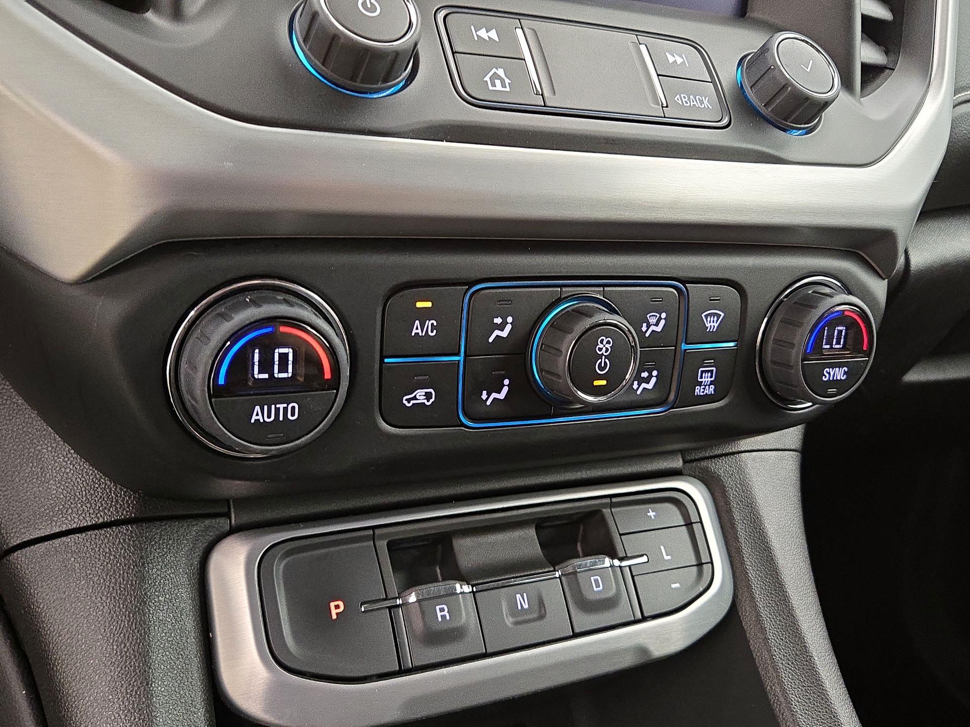 Thumbnail: 2022 GMC Acadia - 17