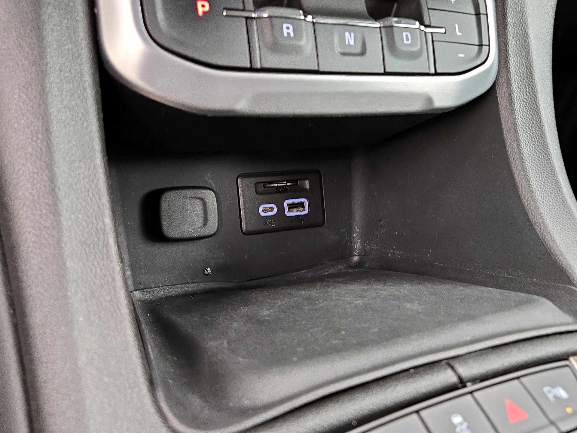 Thumbnail: 2022 GMC Acadia - 19