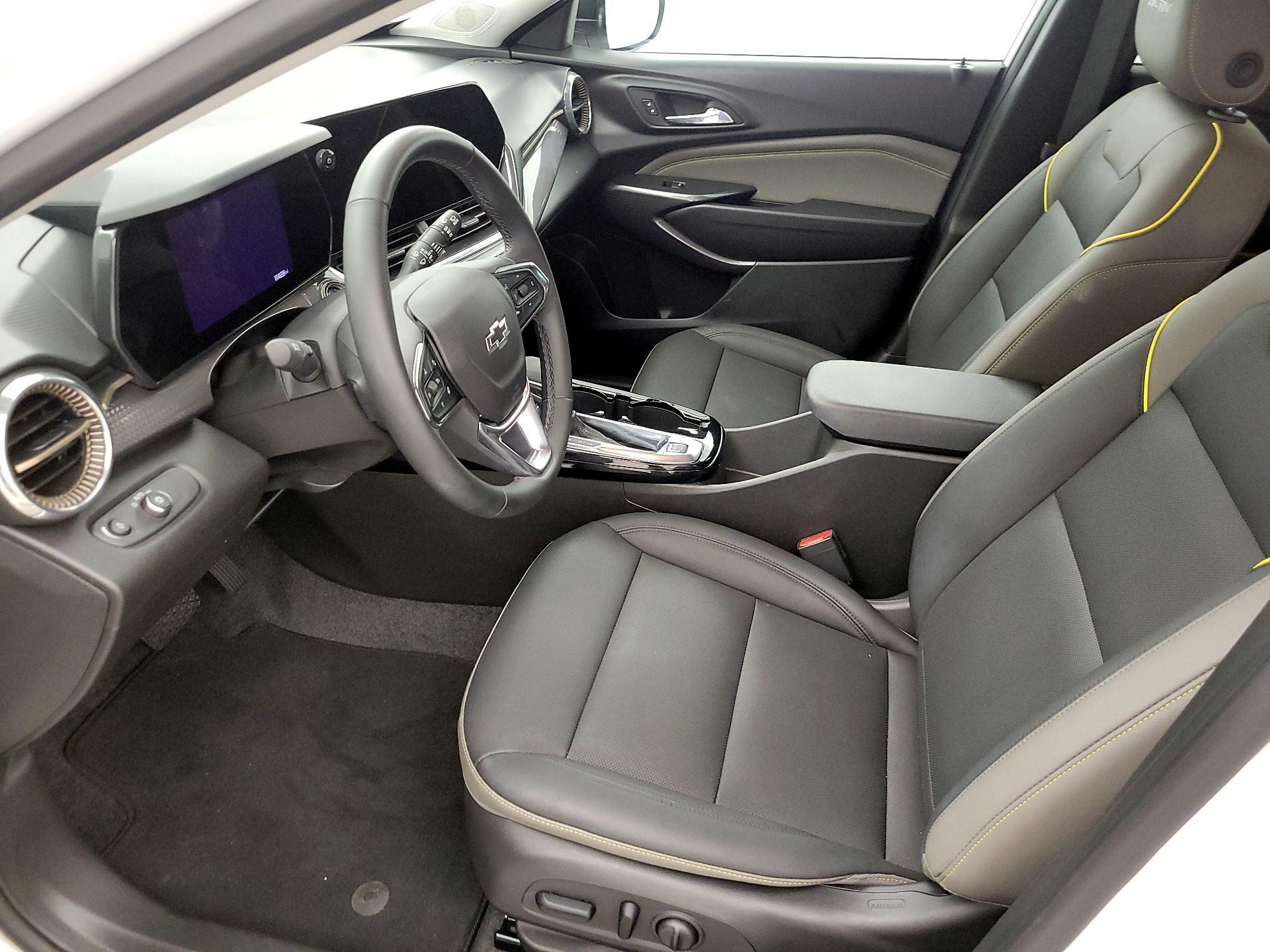 Thumbnail: 2025 Chevrolet Trax - 11