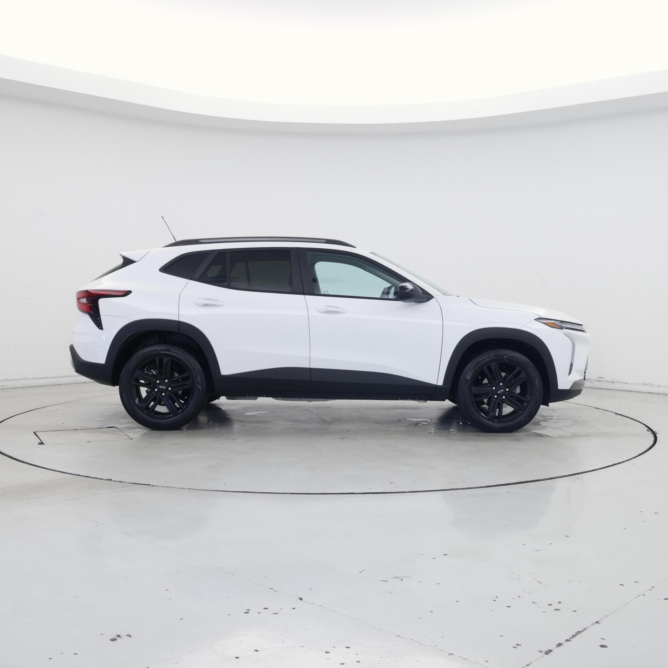 Thumbnail: 2025 Chevrolet Trax - 7