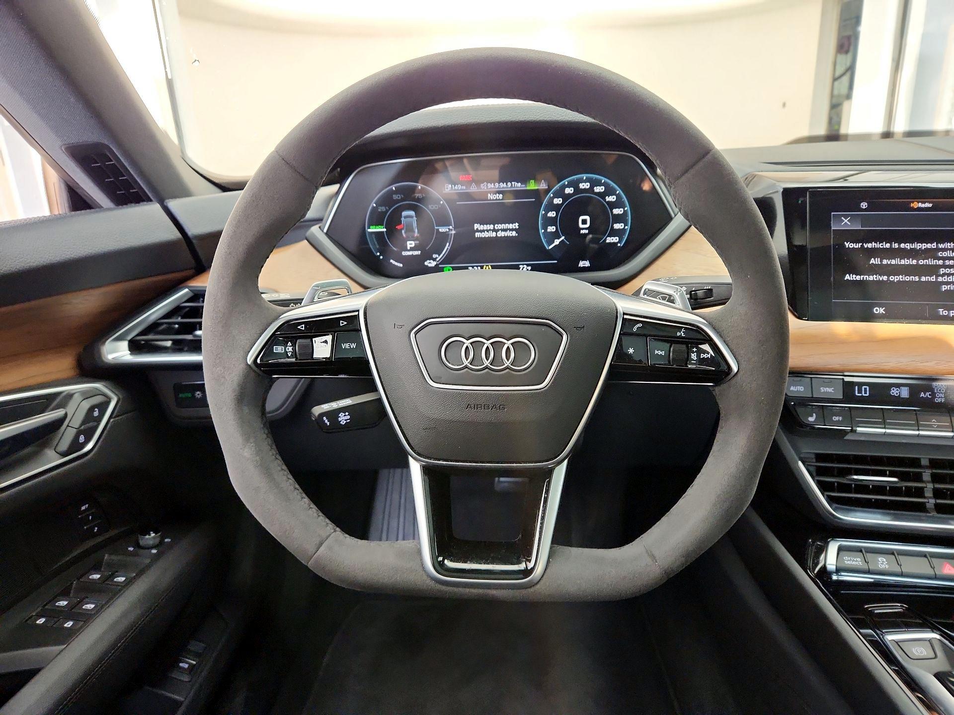 Thumbnail: 2022 Audi e-tron GT - 10