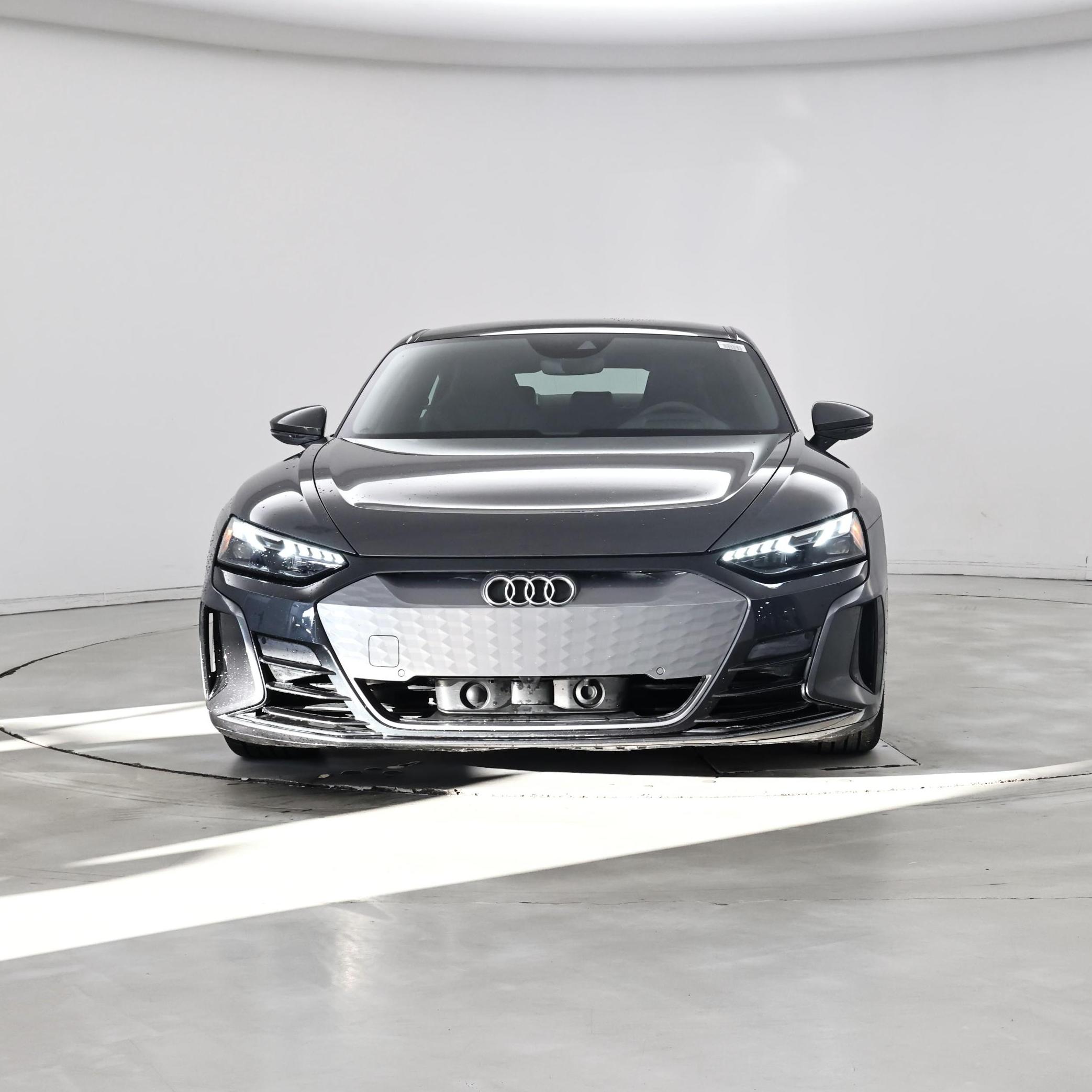 Thumbnail: 2022 Audi e-tron GT - 5