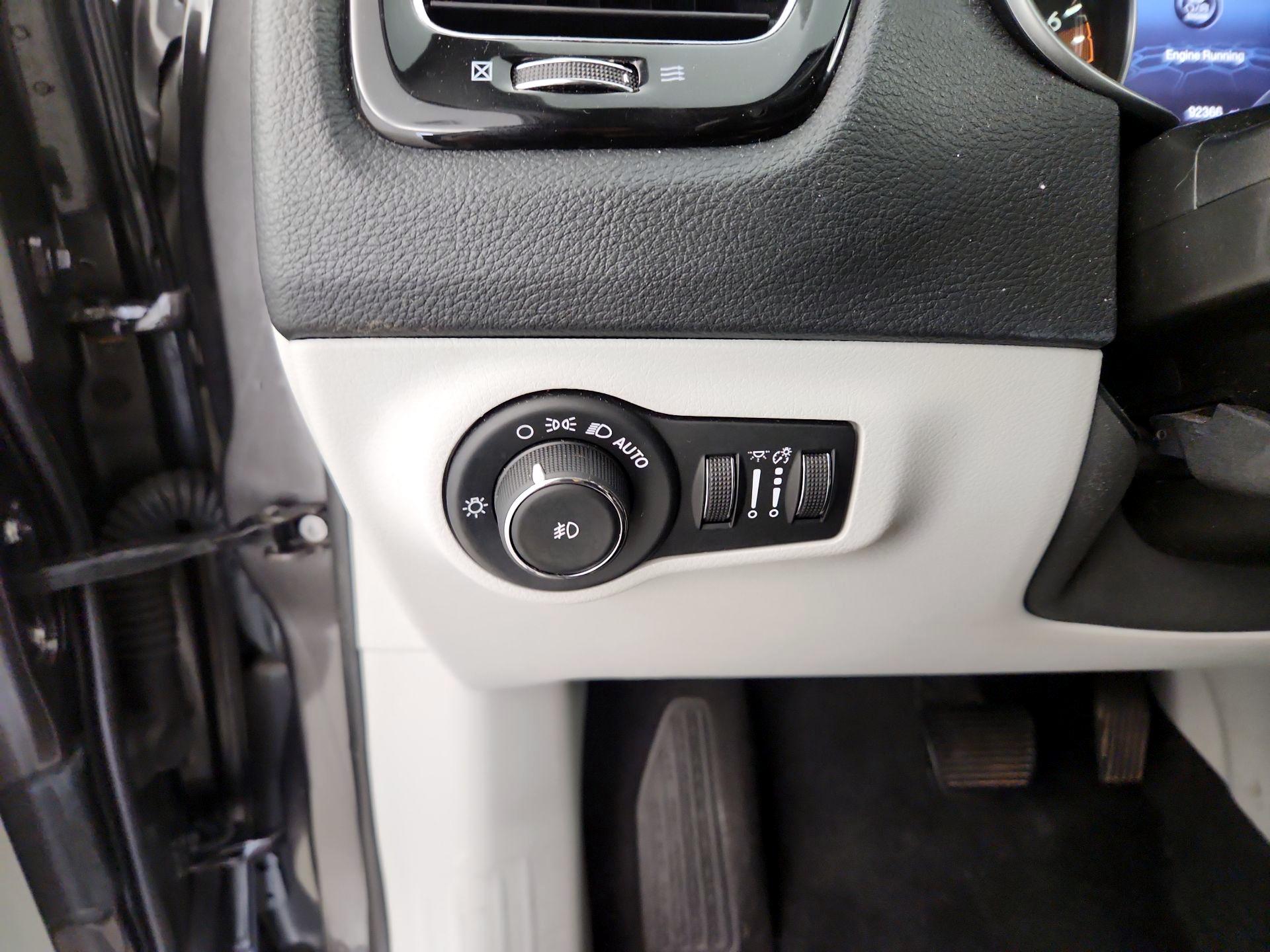 Thumbnail: 2019 Jeep Compass - 13