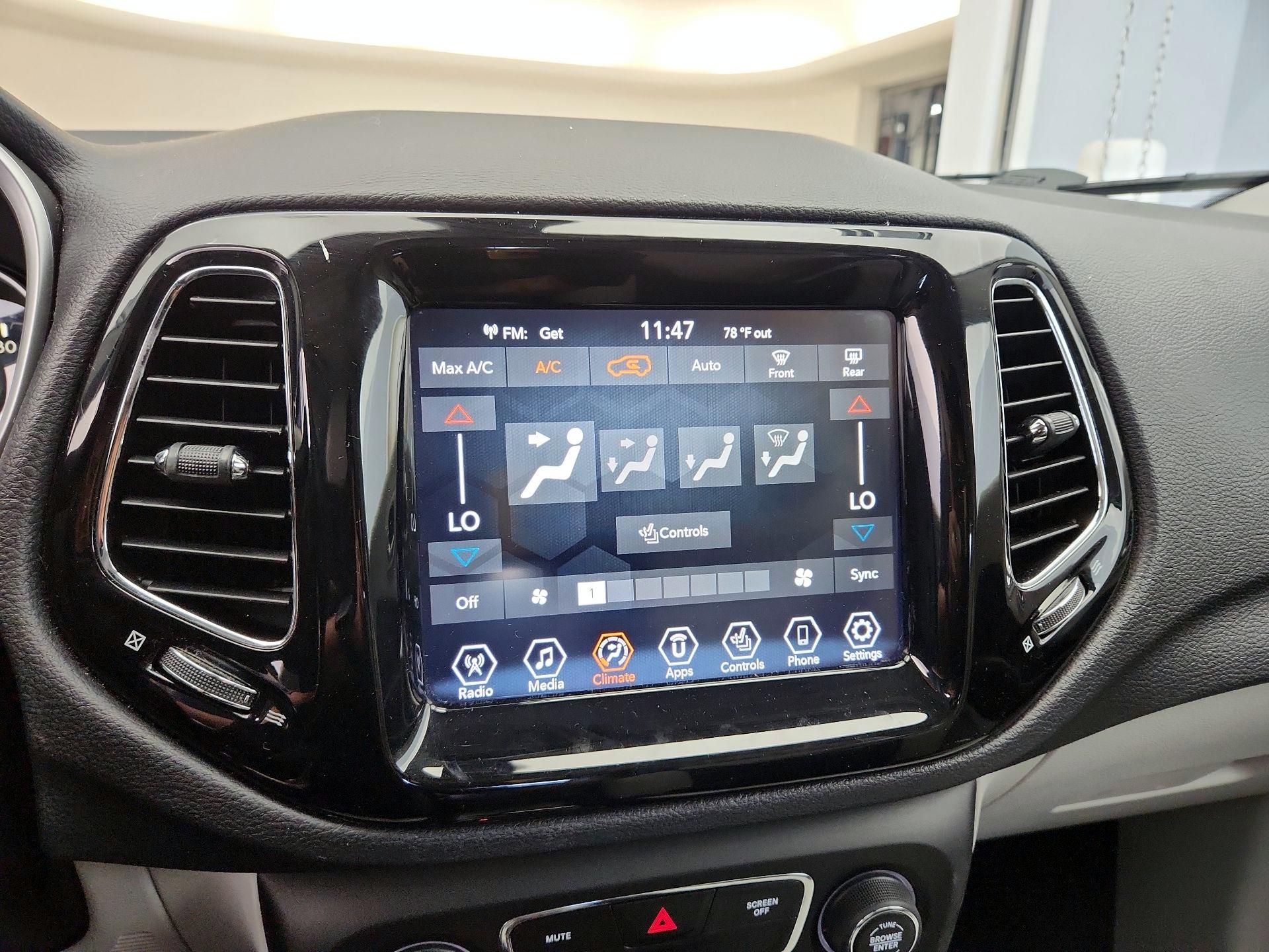 Thumbnail: 2019 Jeep Compass - 16