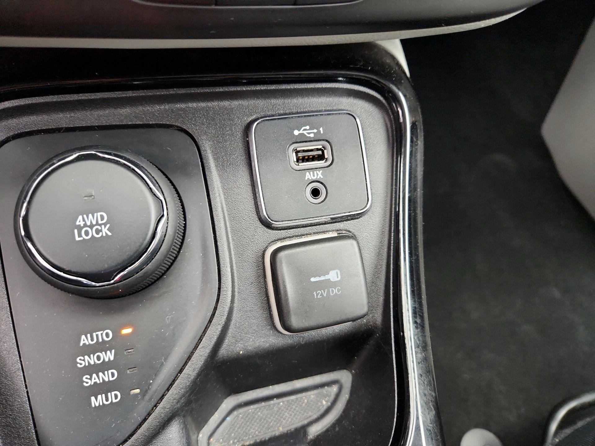 Thumbnail: 2019 Jeep Compass - 18