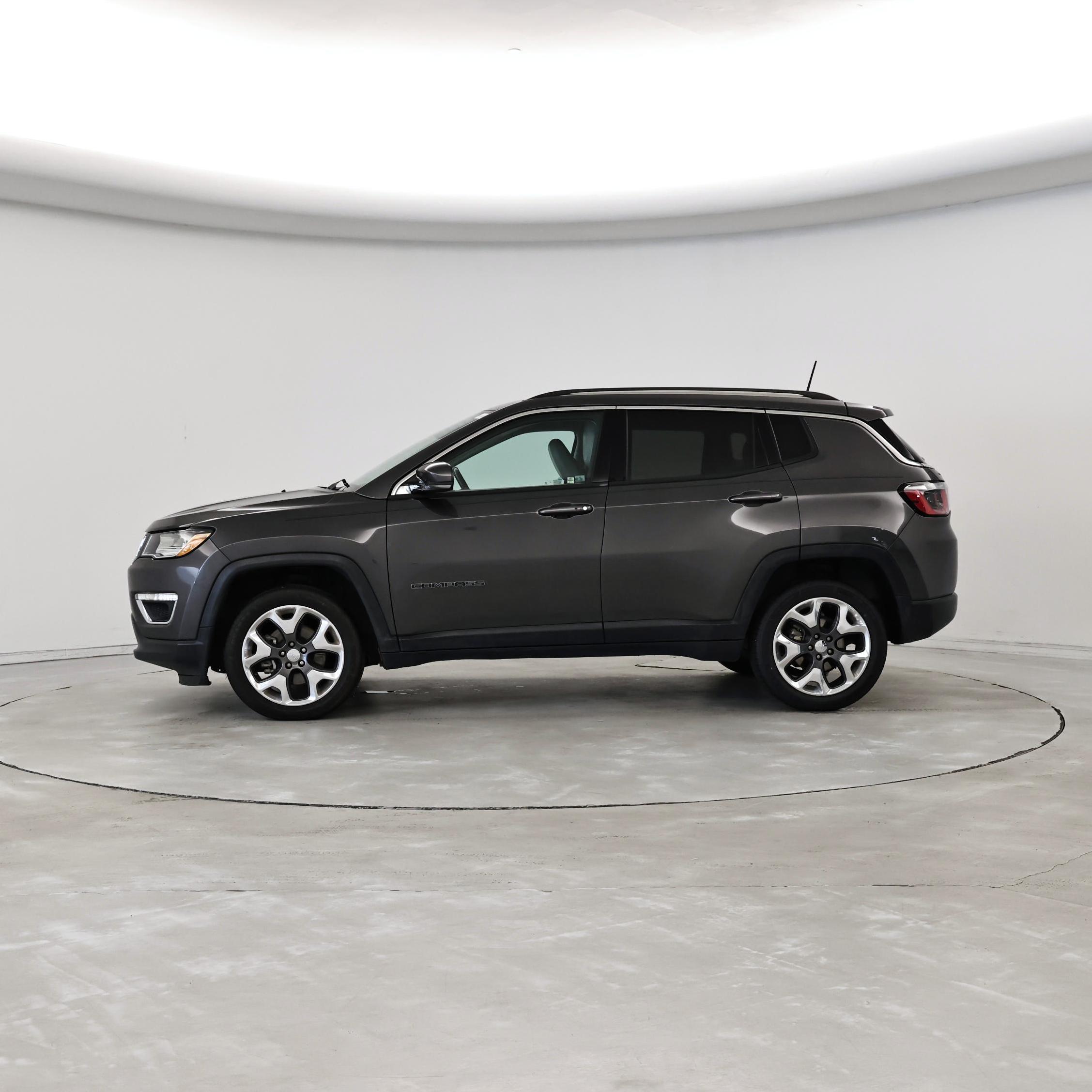 Thumbnail: 2019 Jeep Compass - 3