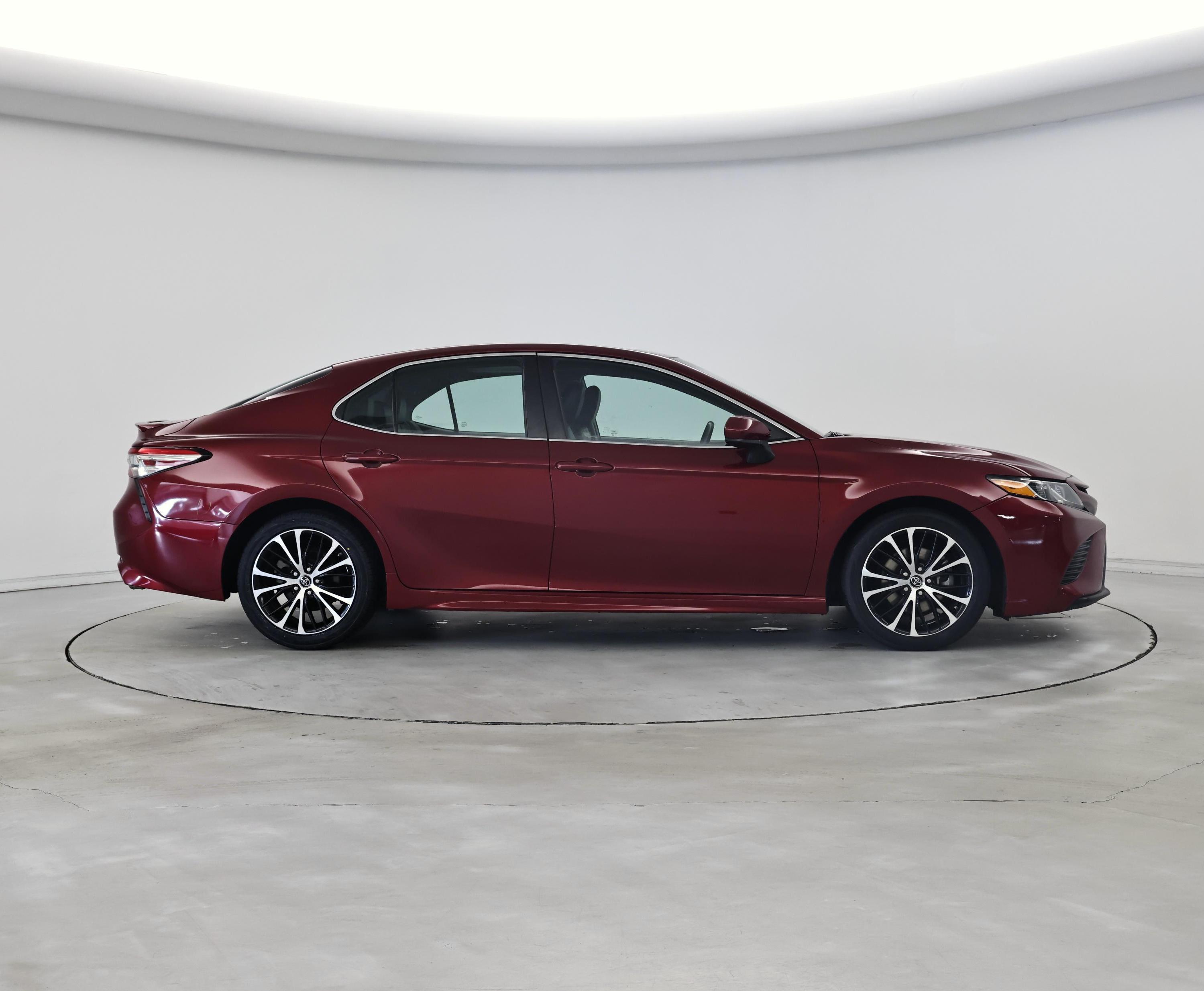 Thumbnail: 2018 Toyota Camry - 7