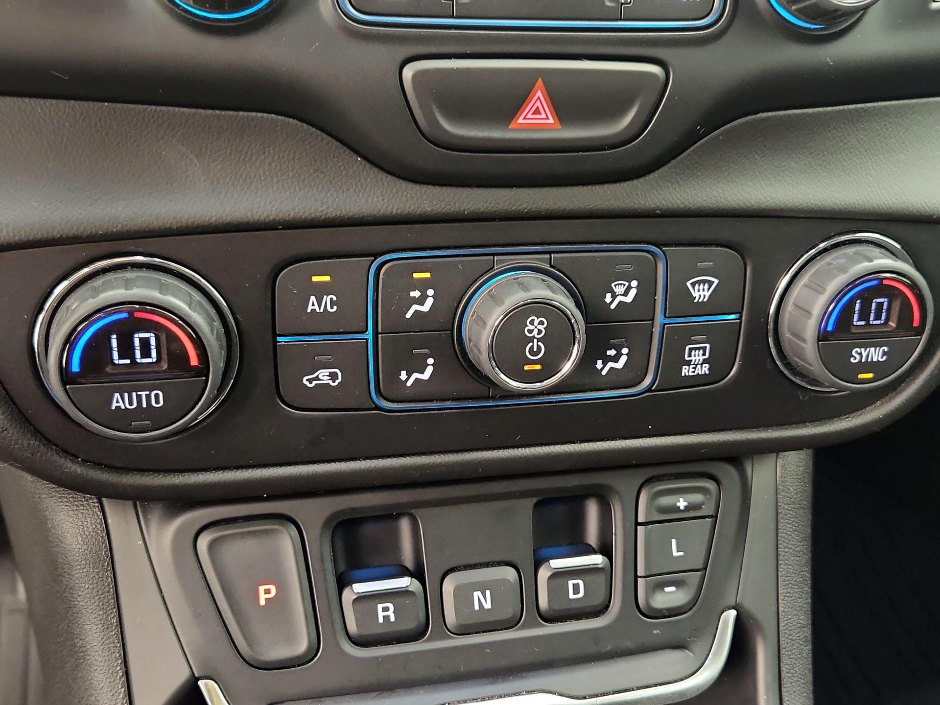 Thumbnail: 2021 GMC Terrain - 17