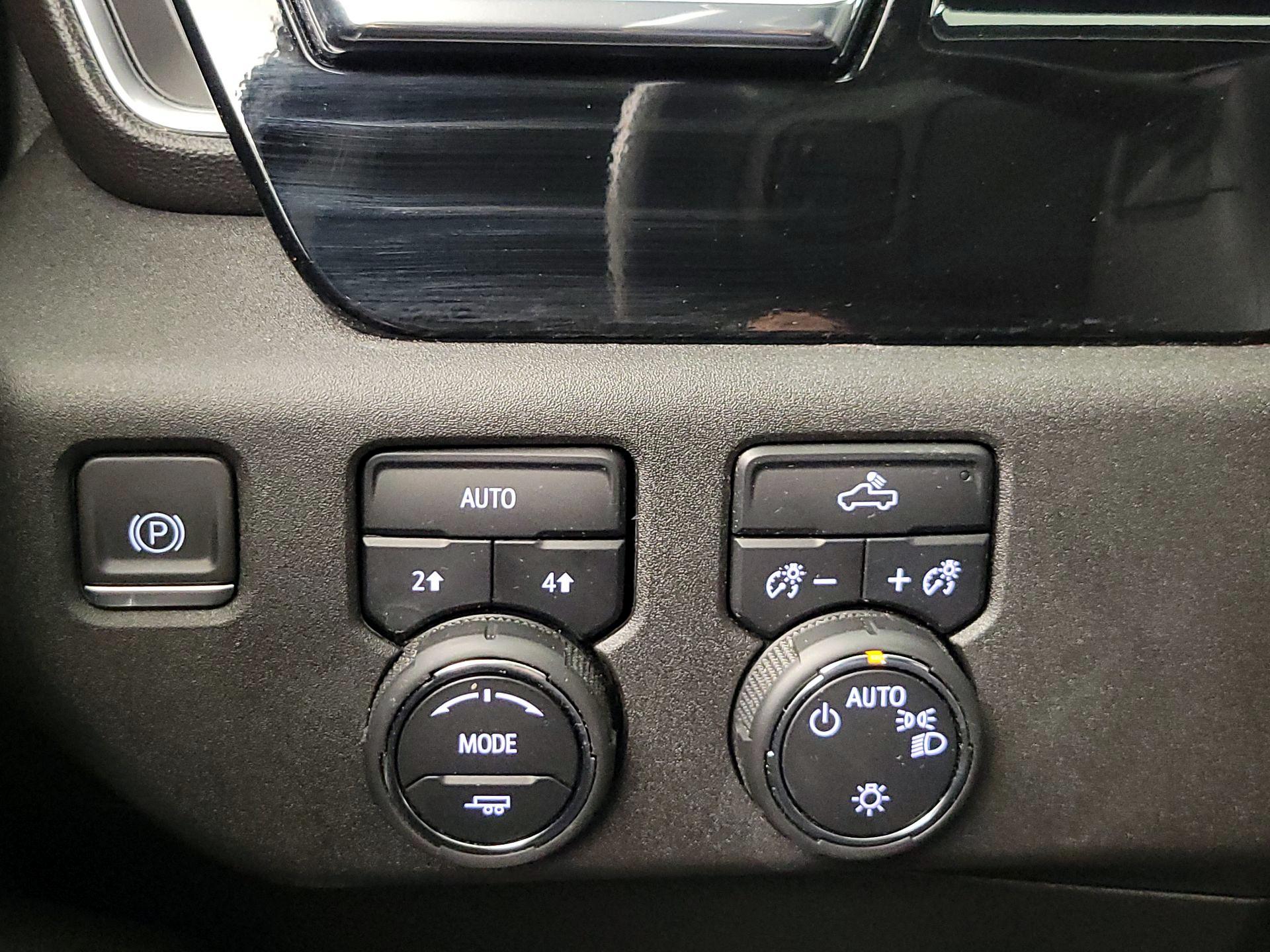 Thumbnail: 2023 Chevrolet Silverado 1500 - 13