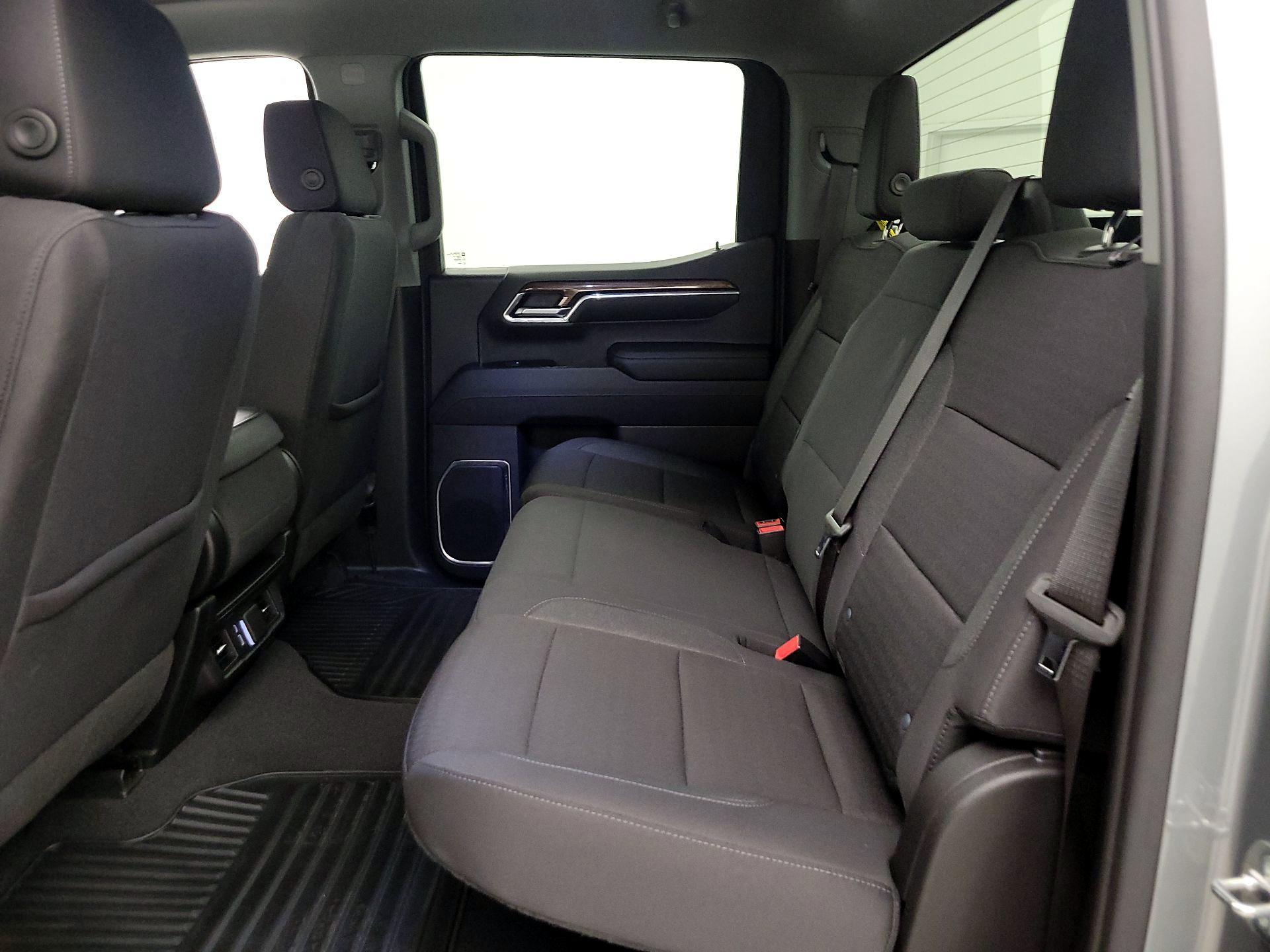 Thumbnail: 2023 Chevrolet Silverado 1500 - 19