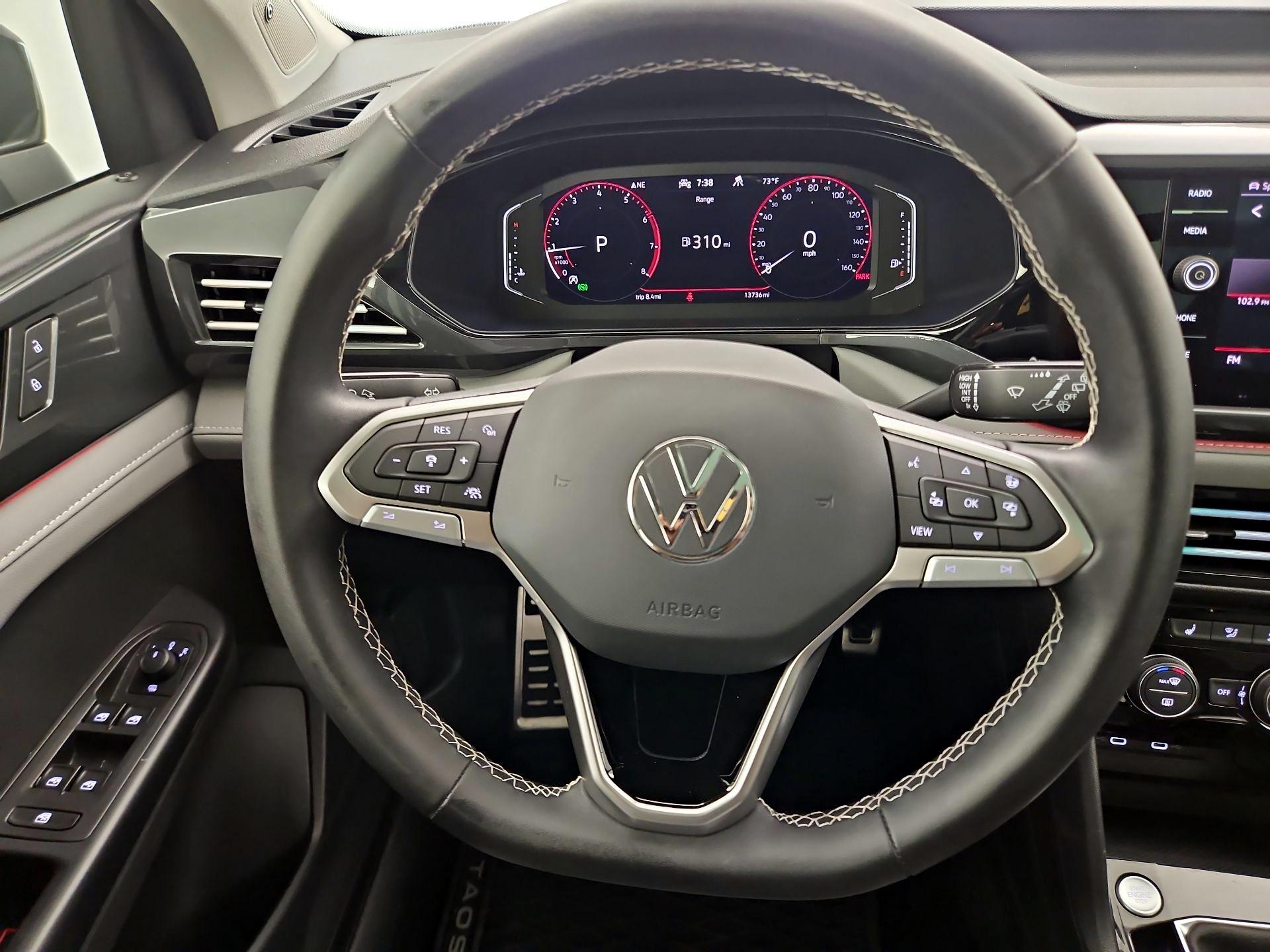 Thumbnail: 2023 Volkswagen Taos - 10