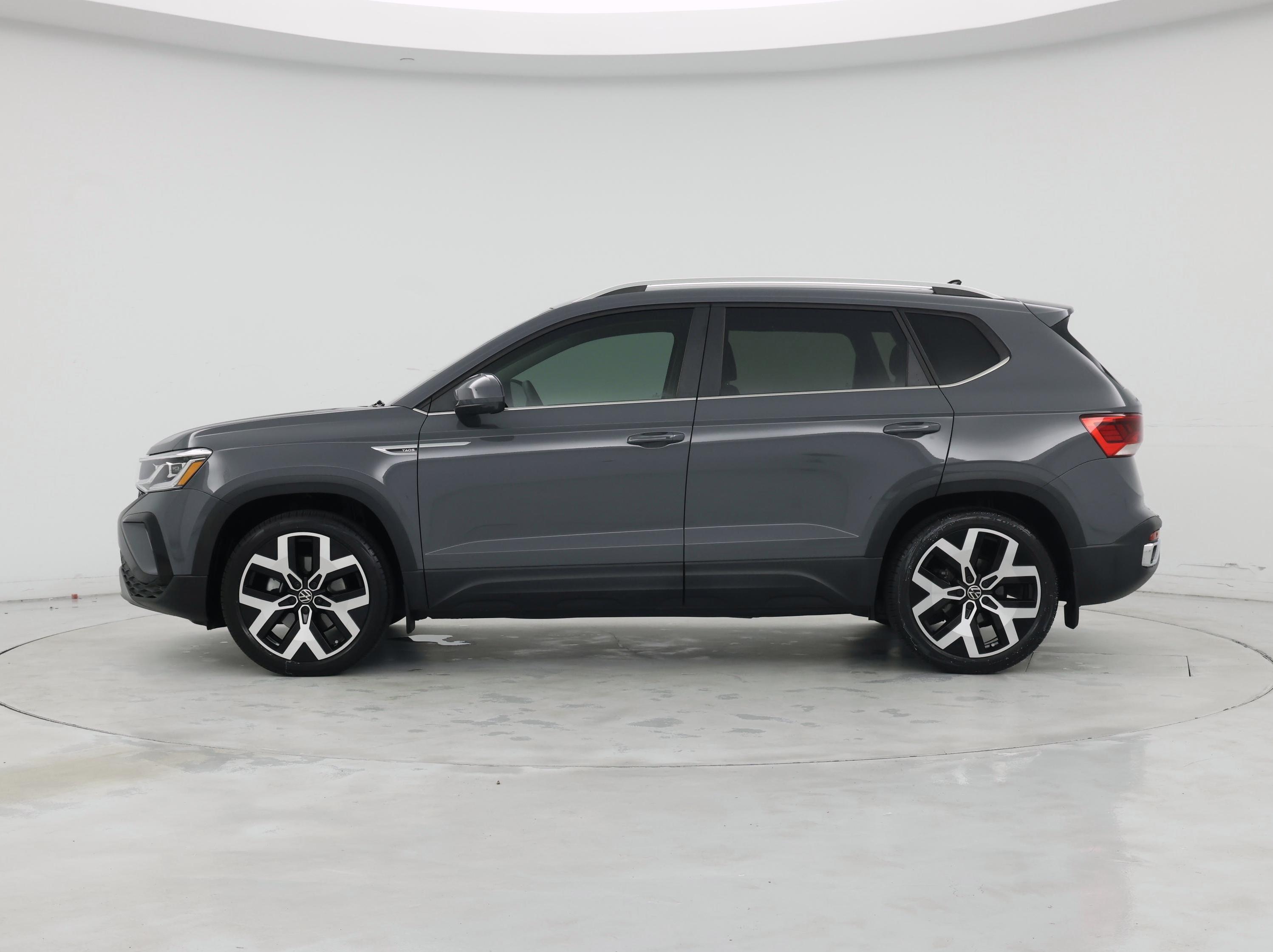 Thumbnail: 2023 Volkswagen Taos - 3