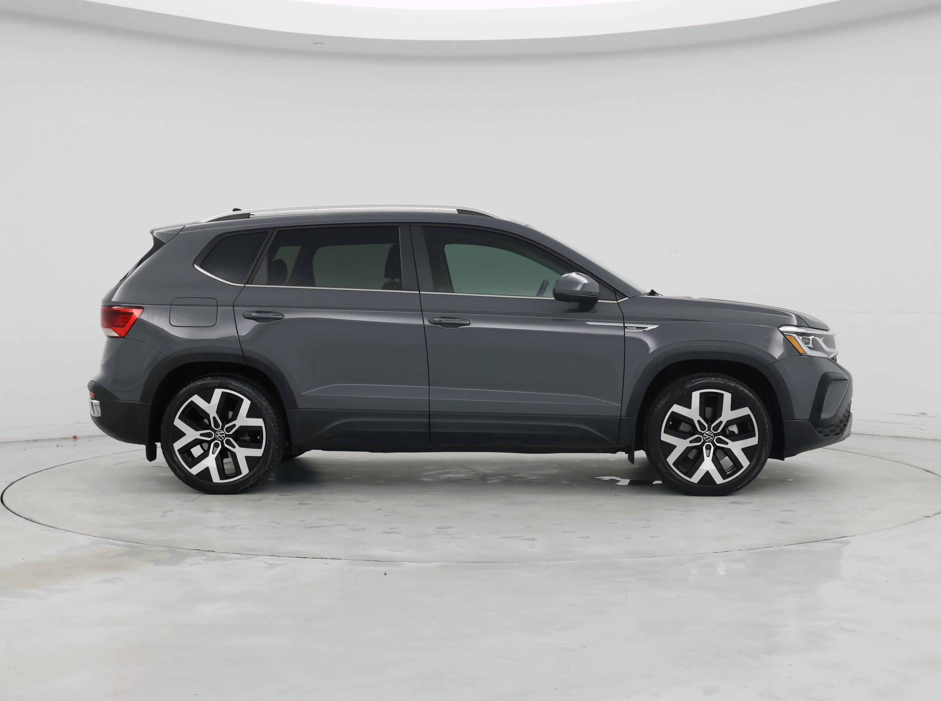 Thumbnail: 2023 Volkswagen Taos - 7