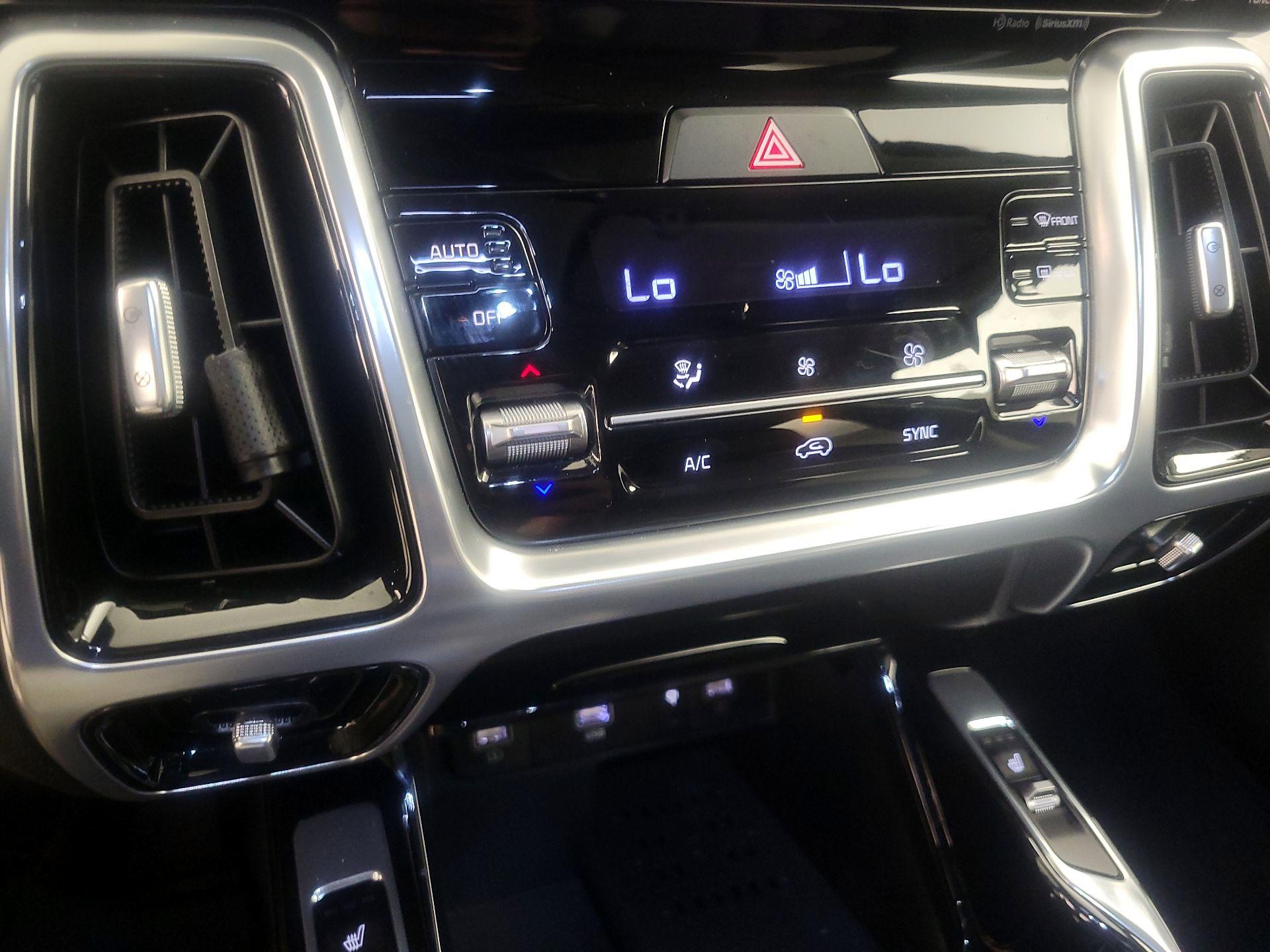Thumbnail: 2022 Kia Sorento - 17