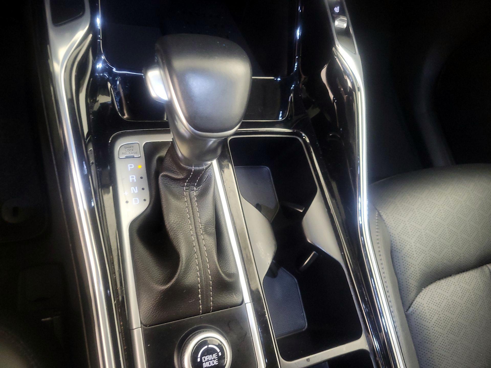 Thumbnail: 2022 Kia Sorento - 18