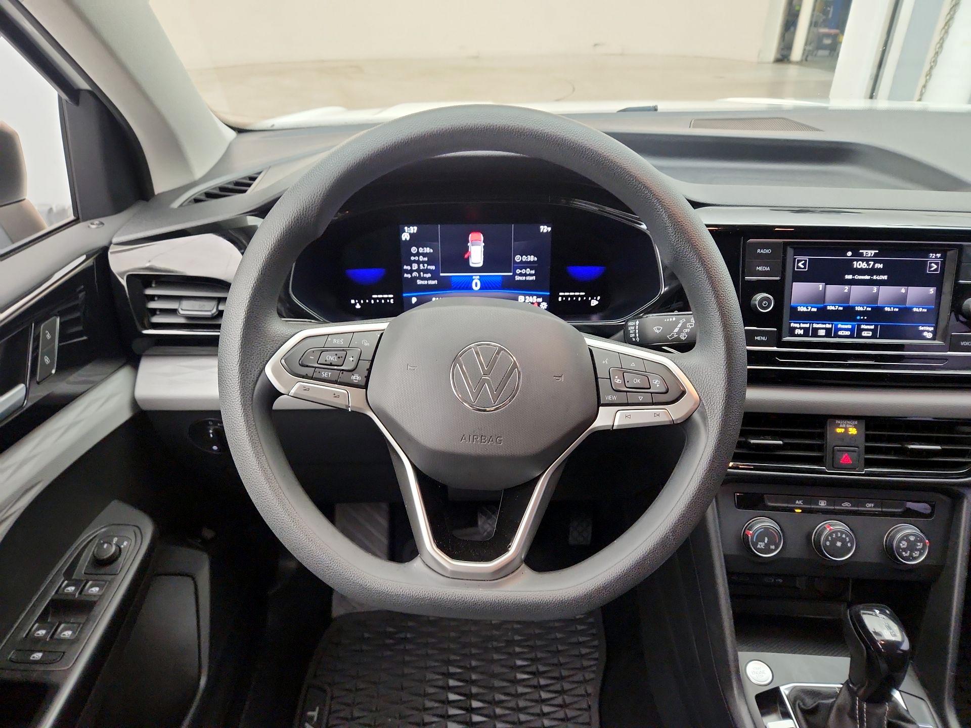 Thumbnail: 2022 Volkswagen Taos - 10