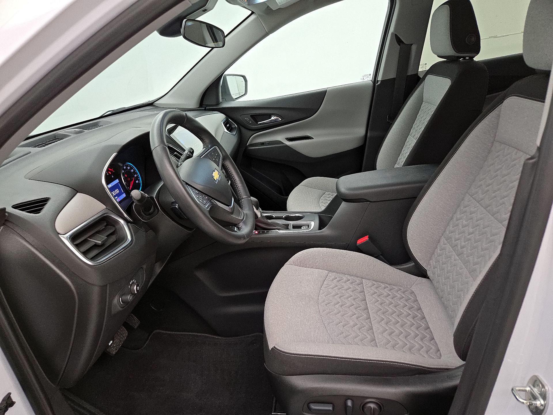 Thumbnail: 2022 Chevrolet Equinox - 11